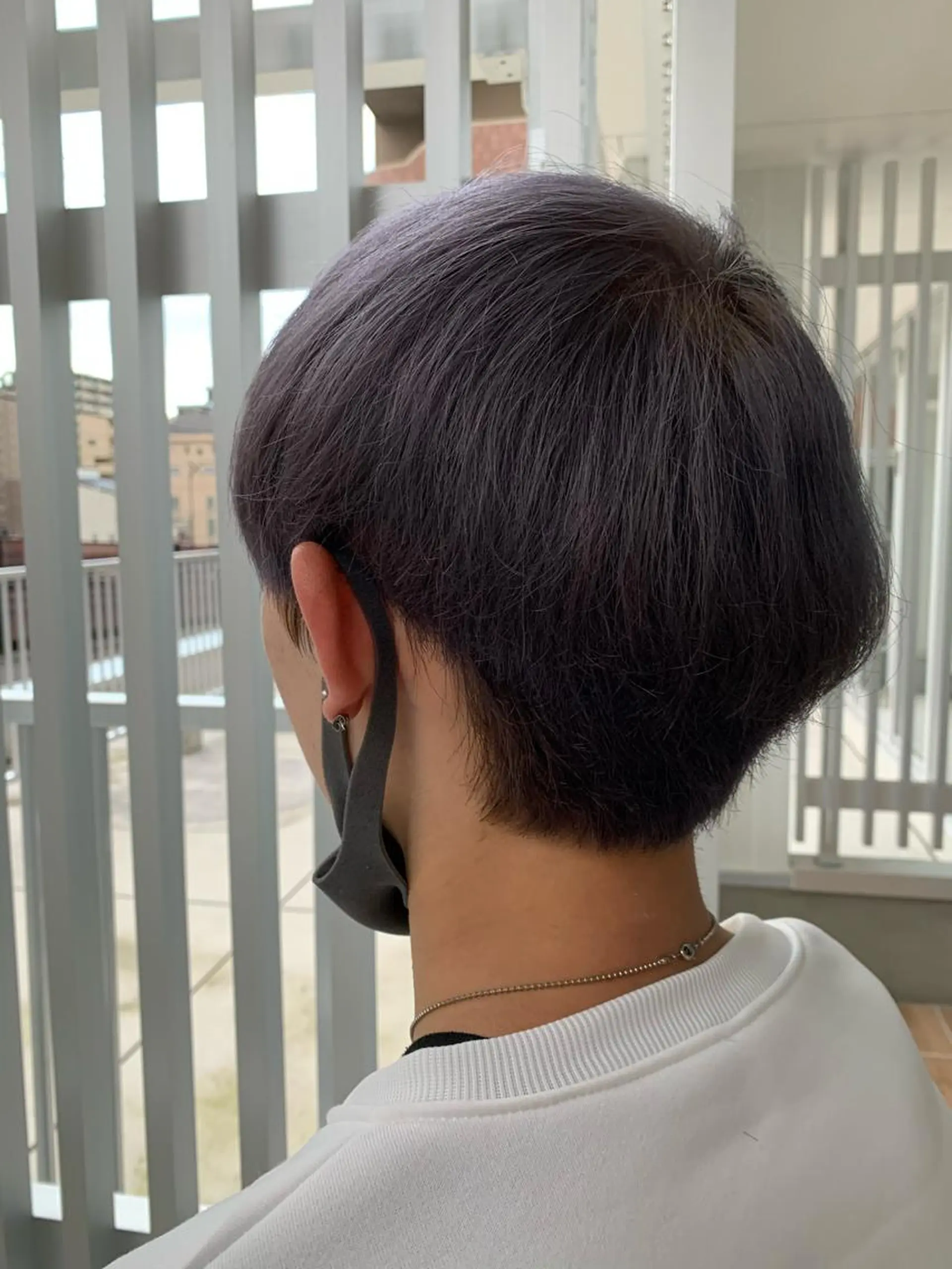 カラー シルバー バイオレットカラー OON仙台一番町店所属・足立 崇明のヘアスタイル