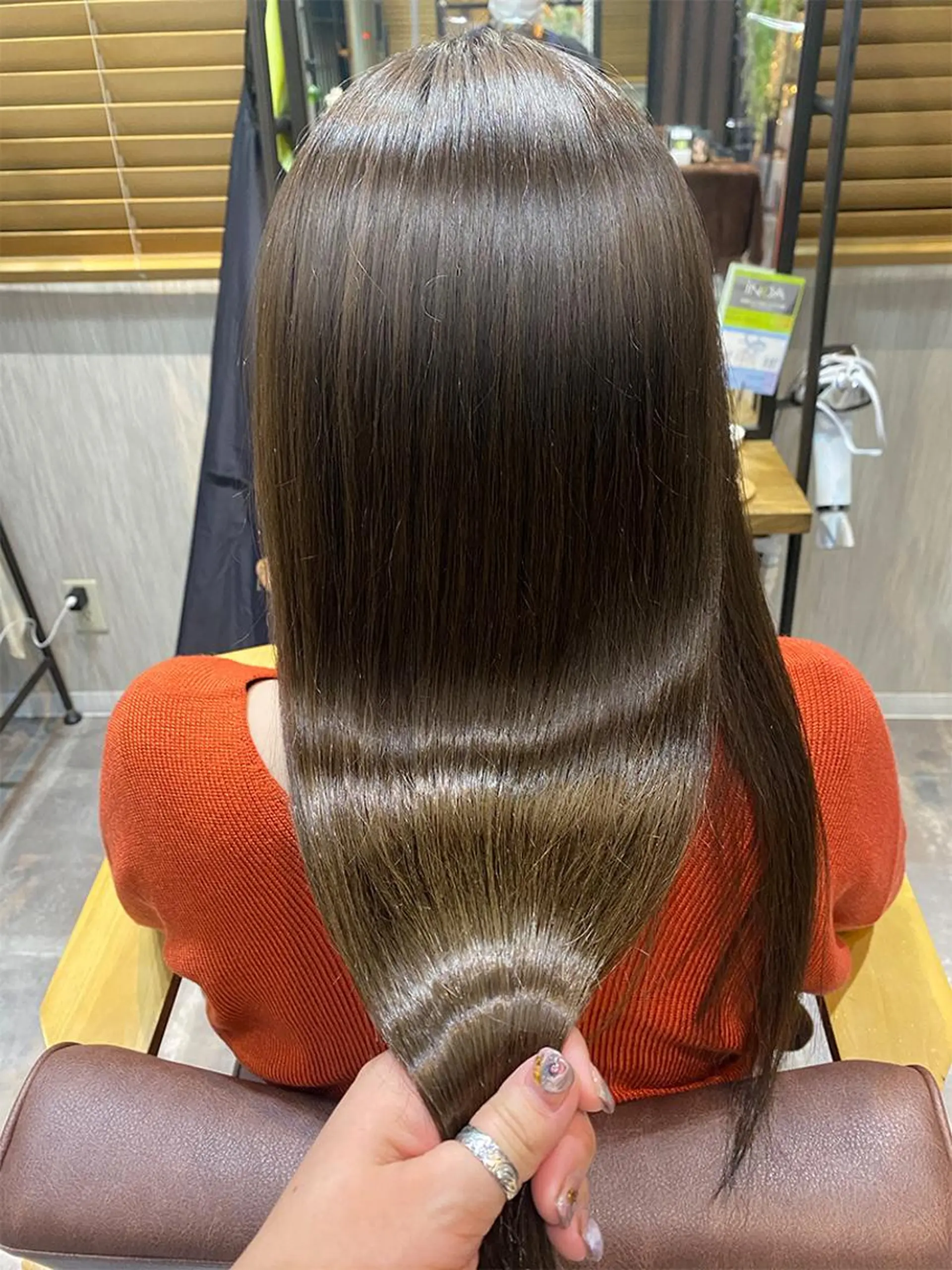 ロング ヘアアレンジ カラー バレイヤージュ ブリーチ ケアブリーチ デザインカラー ダブルカラー カット ヘアカラー パーマ トリートメント ROW町田🌿 大人可愛い/艶髪改善のヘアスタイル