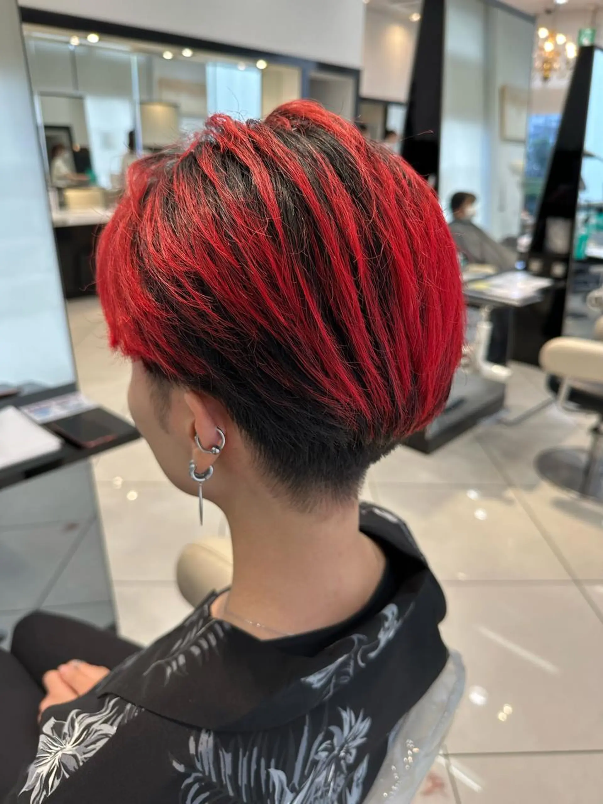 ショート カラー レッドカラー カット ヘアカラー トリートメント あらげ 🌈推しカラー🌈ᵕのヘアスタイル