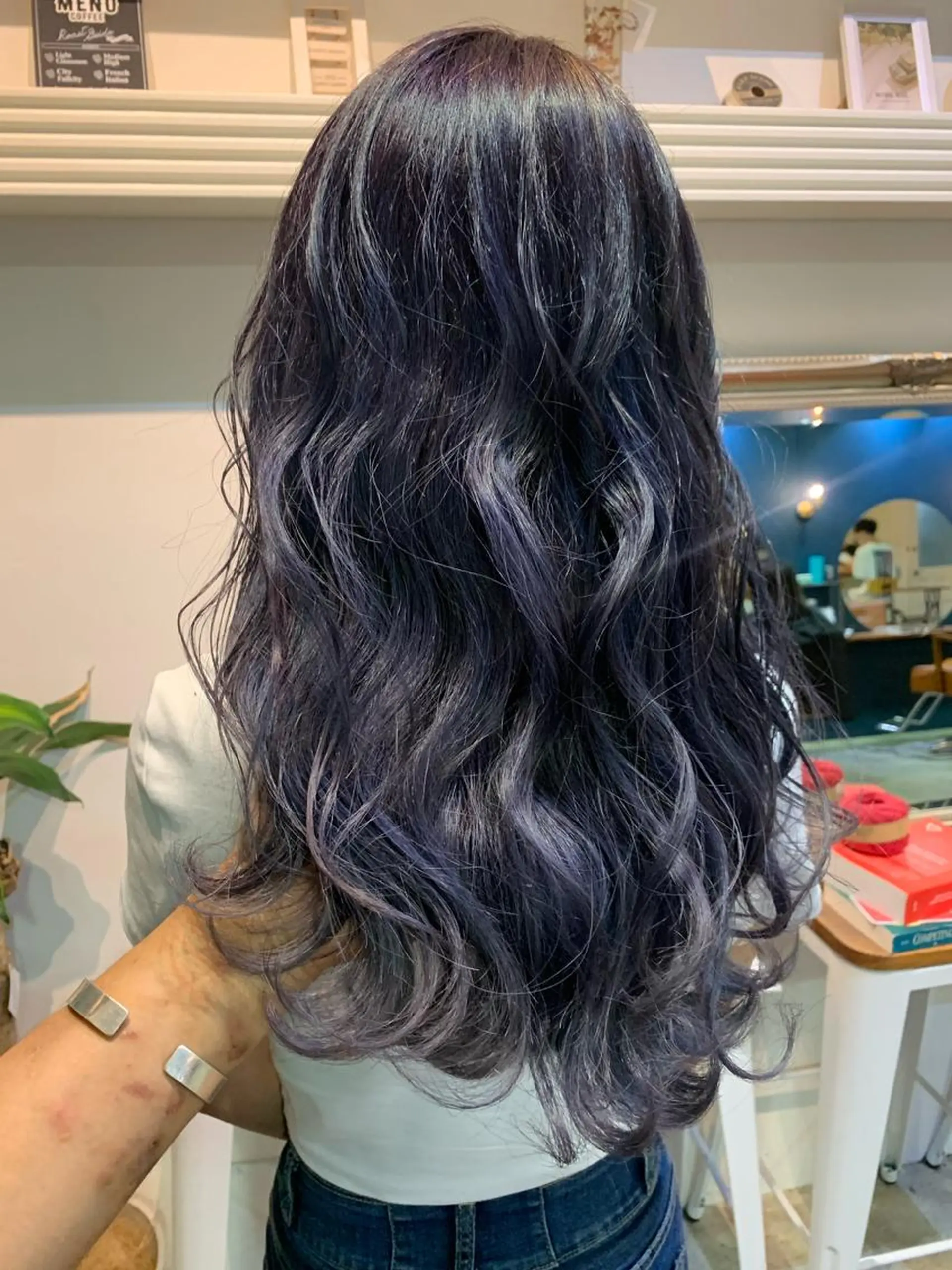 ロング レイヤーカット ヘアカラー トリートメント ヘッドスパ ヘアセット 山口 竣也のヘアスタイル