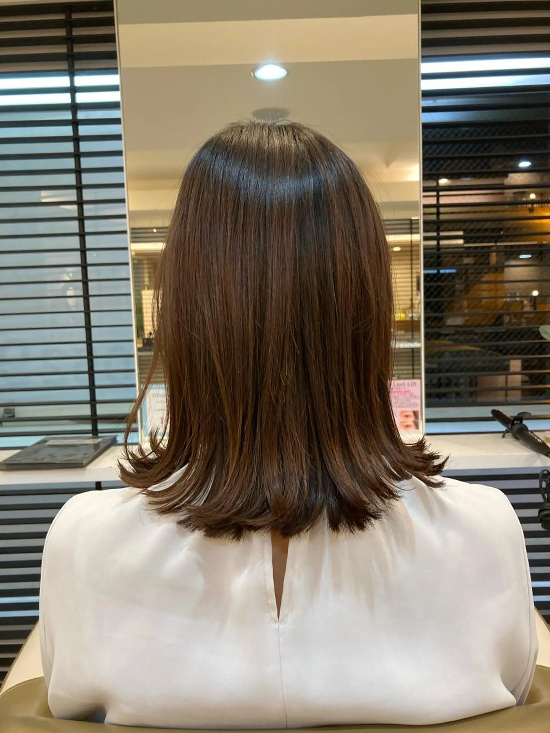 ミディアム カット 髪質改善サロンLOUIMADNA栄店所属・🌈縮毛矯正特化 杉浦　夏生のヘアスタイル