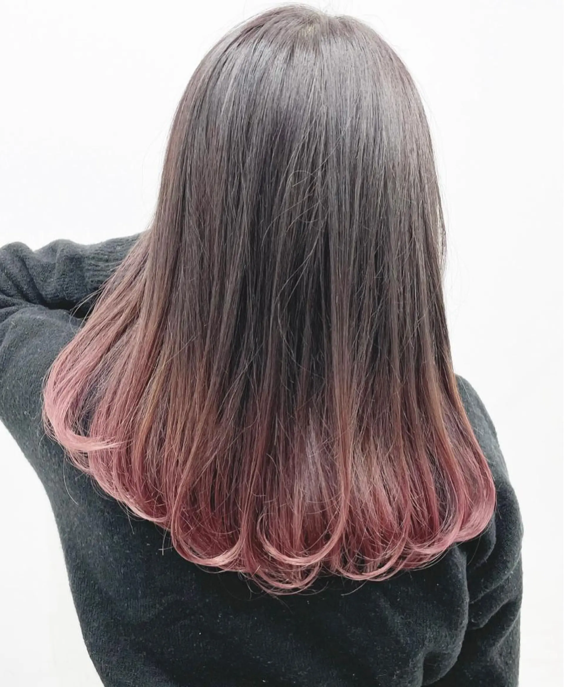 ミディアム カラー グラデーションカラー 🦄インナーカラー 🦄貫井彩花のヘアスタイル