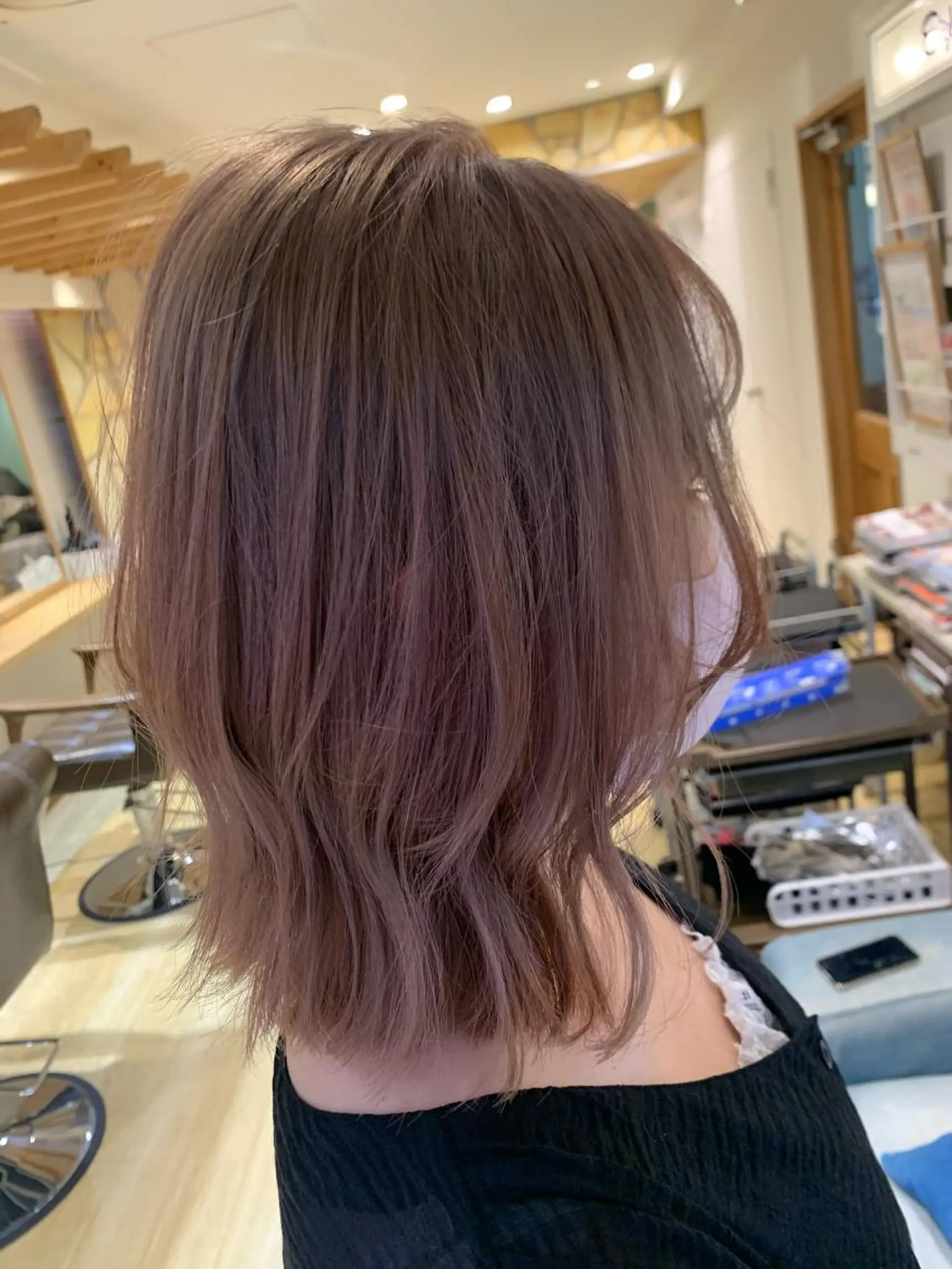 ミディアム ヘアカラー トリートメント 渋谷ハイトーン/ デザインカラー阿部のヘアスタイル
