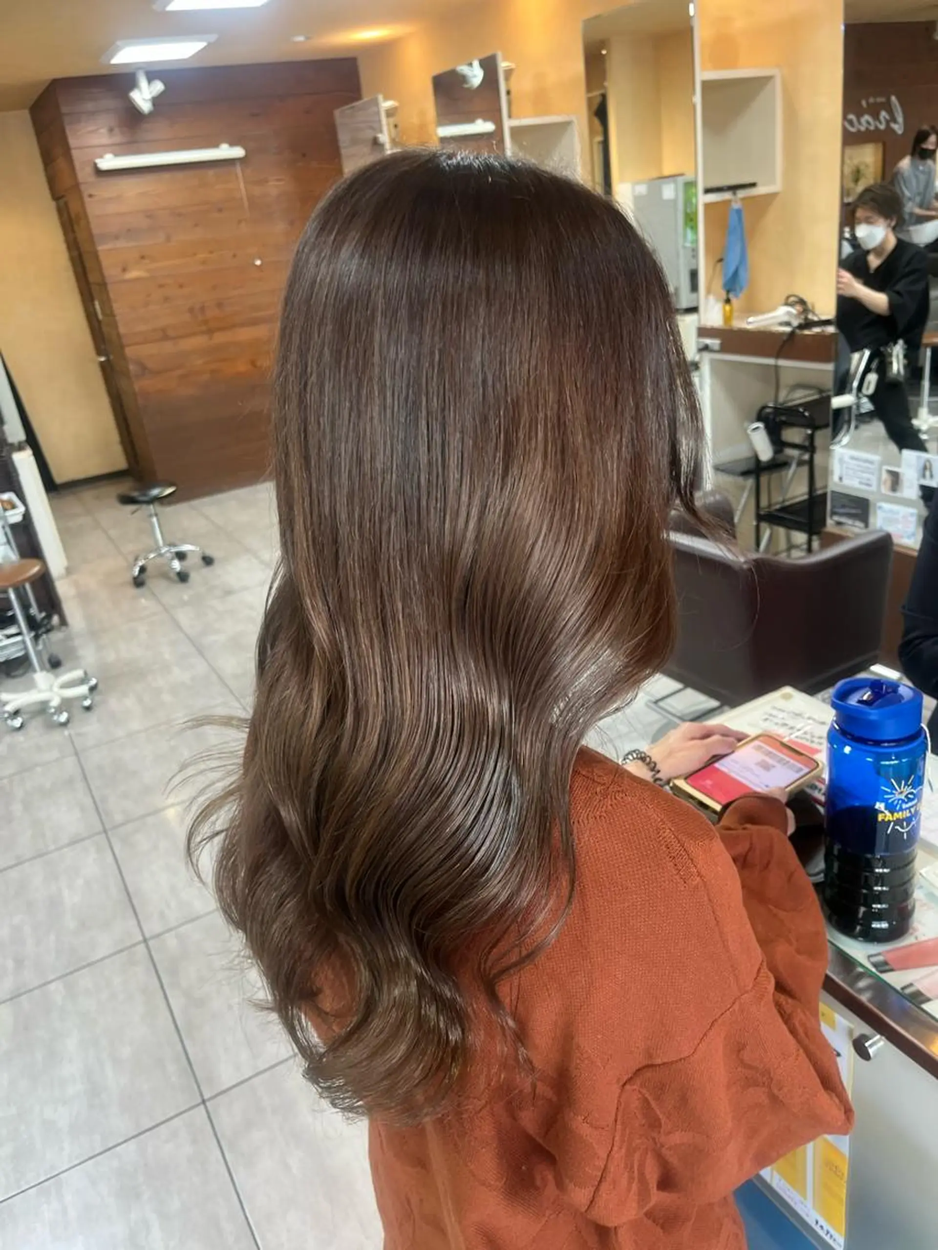 ロング カラー ヘアカラー トリートメント ヘッドスパ インナー×縮毛矯正 ピンクカラー澤井里菜のヘアスタイル