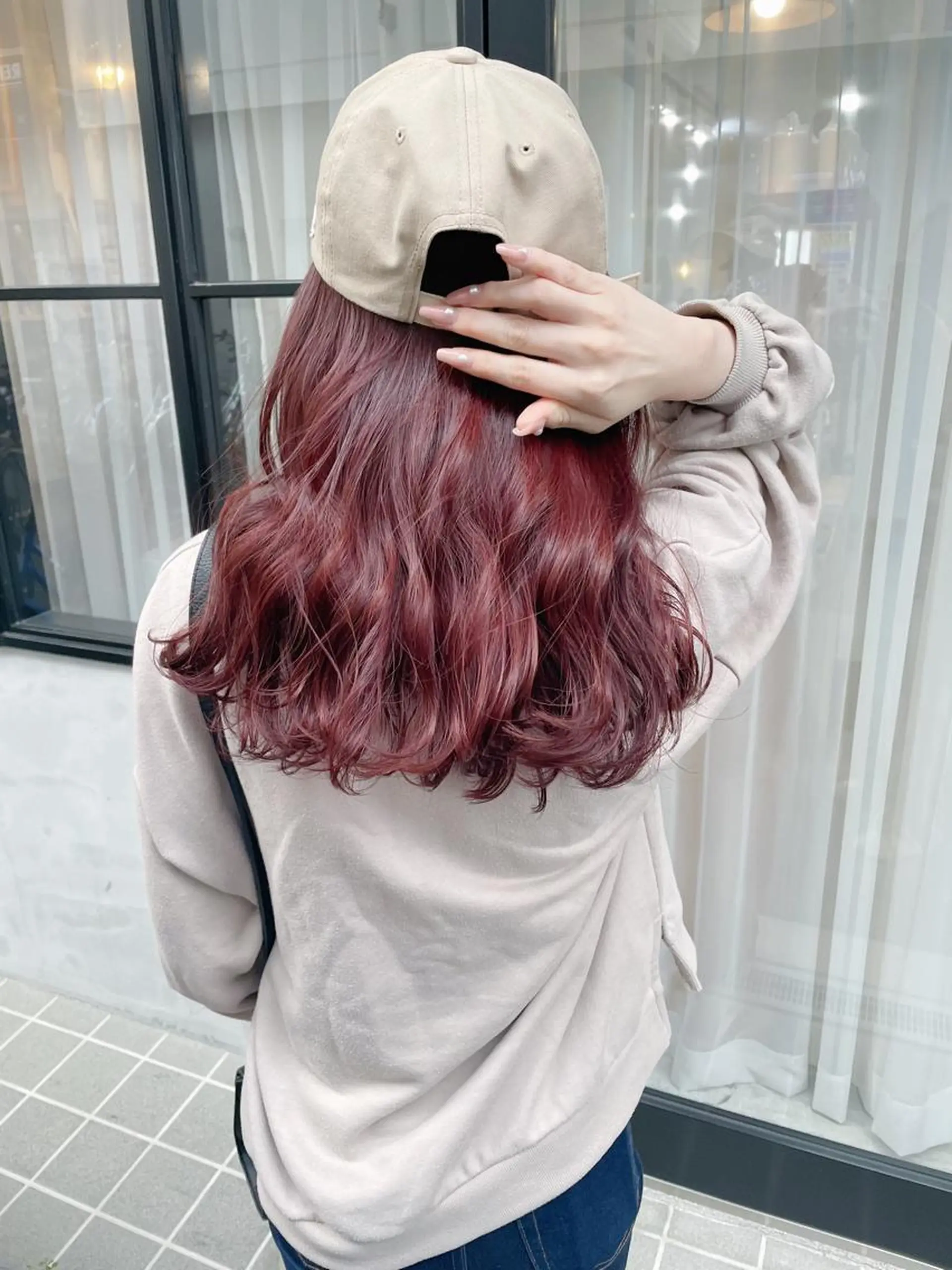 セミロング カラー パーマ ヘアアレンジ メンズ キッズ ネイル マツエク・マツパ メンズブリーチ ブリーチ ブリーチなしカラー ピンクカラー レッドカラー カット ヘアカラー トリートメント 前田 陽南子のヘアスタイル
