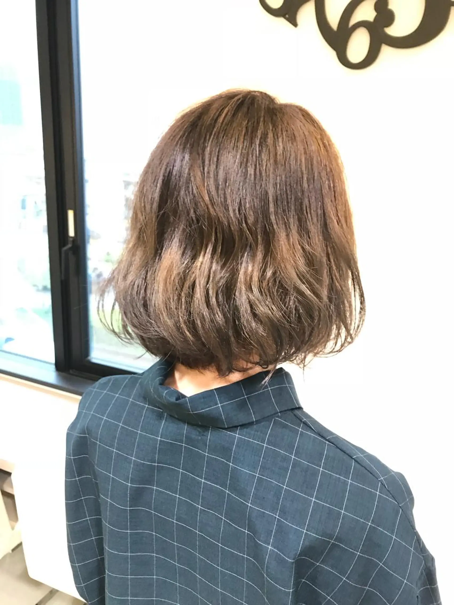 ショート カラー アッシュ ベージュカラー 透明感カラー オレンジ ショートヘア ヘアカラー トリートメント chiyo yasuのヘアスタイル