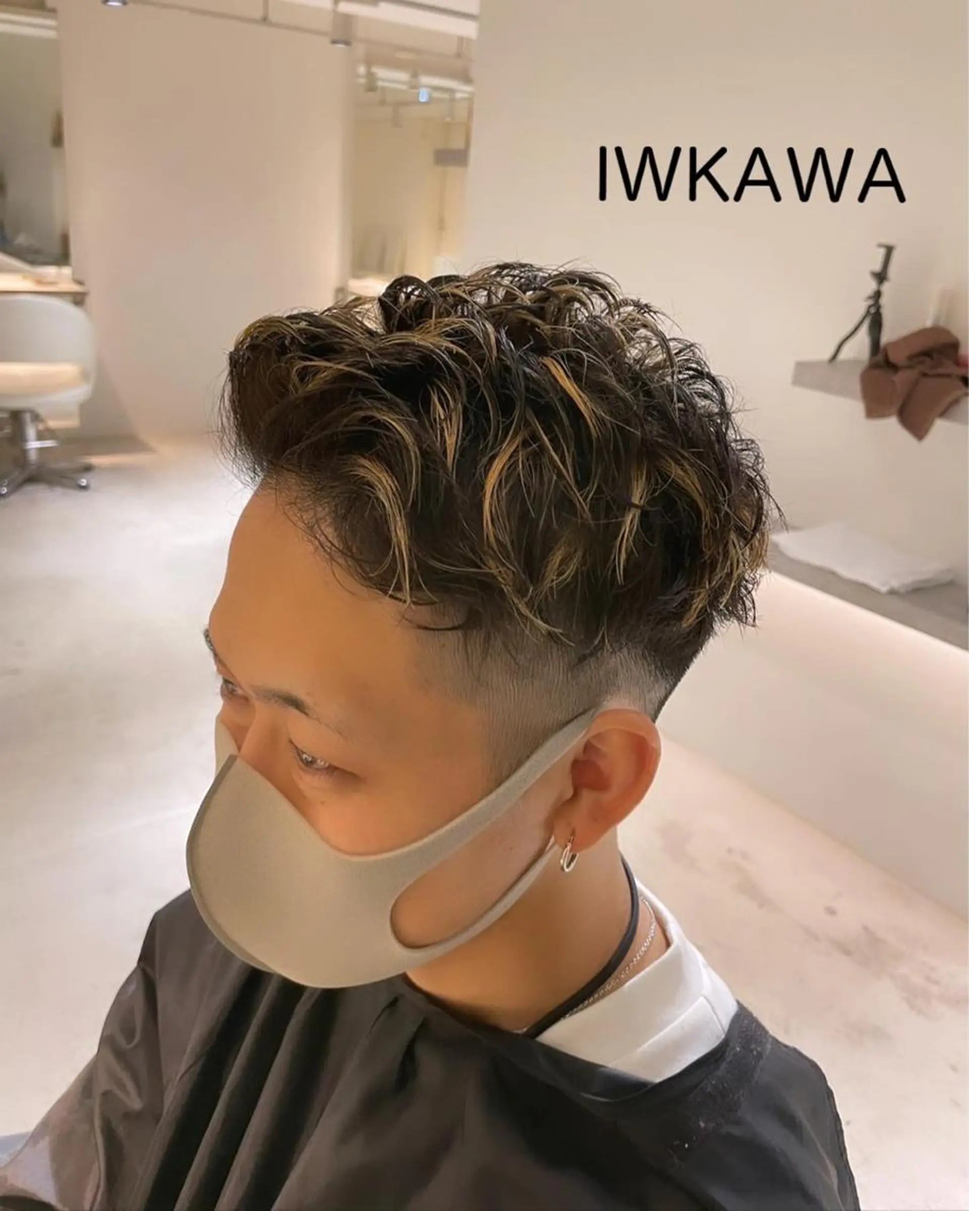 ショート カラー パーマ ヘアアレンジ メンズ 🌈ハイトーン髪質改 善🌈polon🌟のヘアスタイル