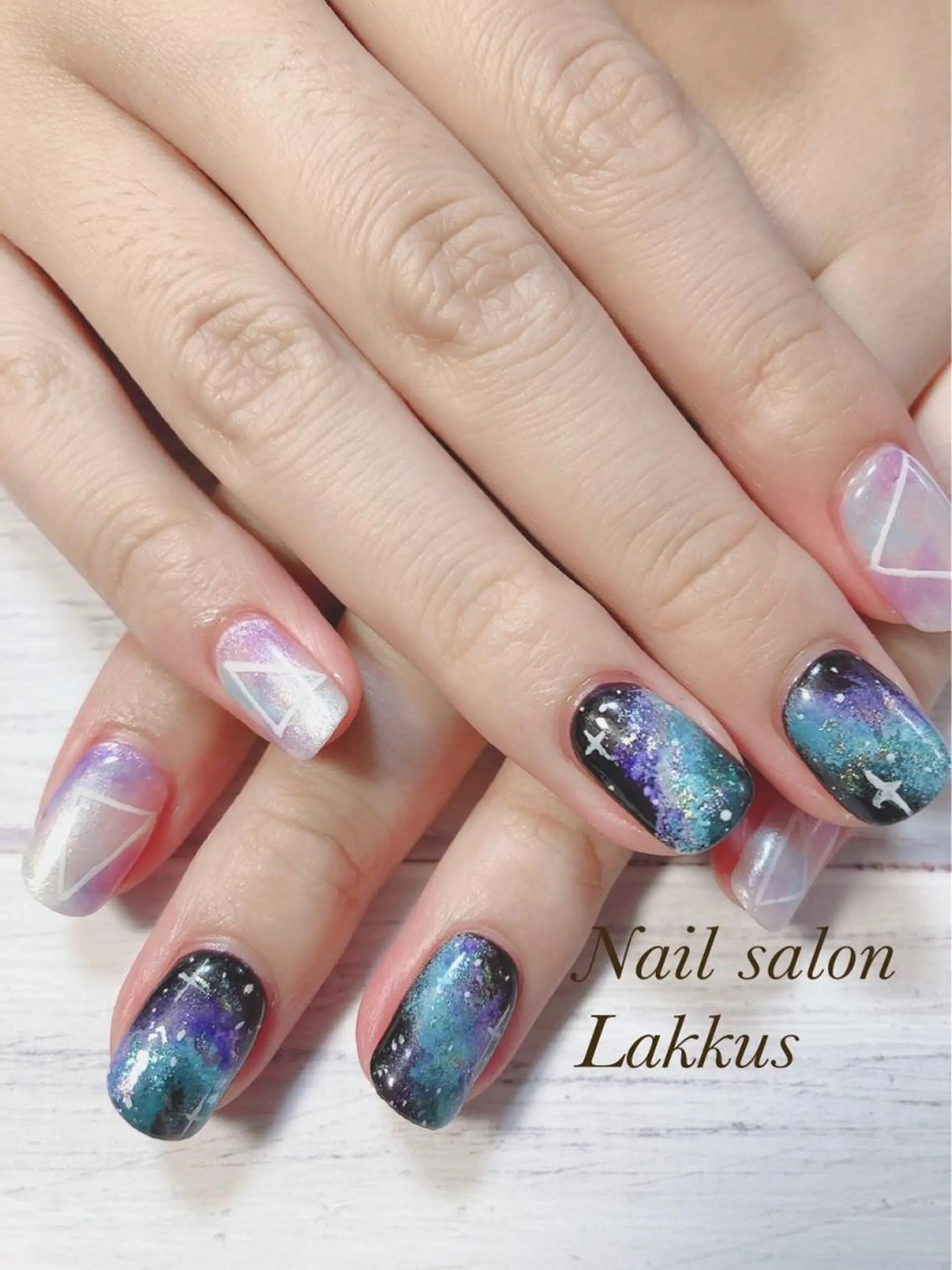 ネイル Lakkus T－CHIのネイルデザイン