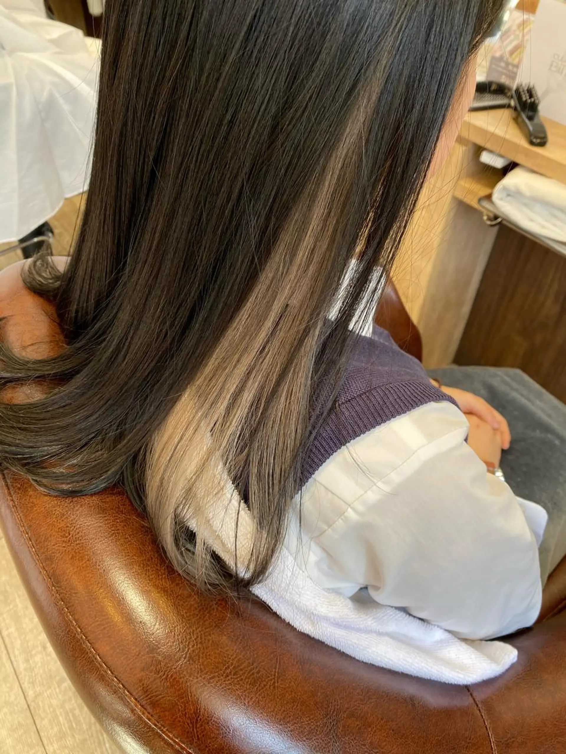 カラー レイヤーカット ハイトーンウエダのヘアスタイル