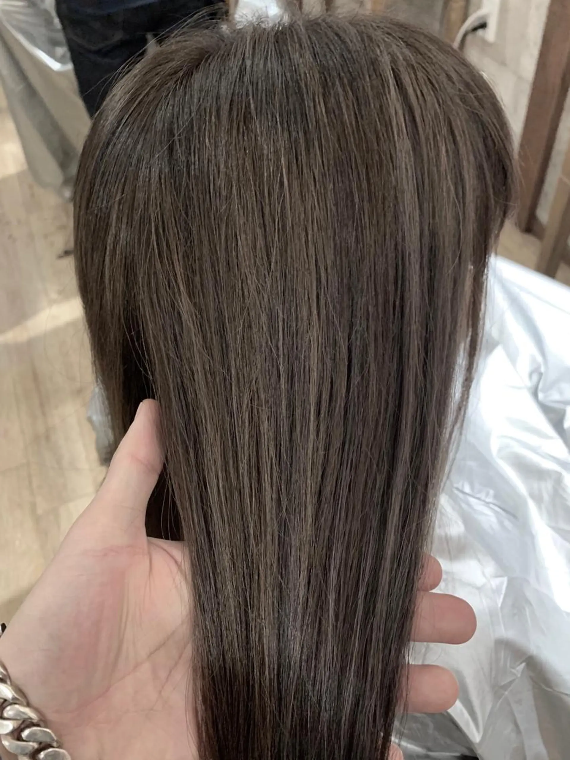 ミディアム カラー 透明感カラー グレージュ ハイライトカラー イルミナカラー シアーグレージュ カット ヘアカラー トリートメント SALOWIN(サロウィン)広島並木通り所属・田村和範/似合わせ カラー/縮毛矯正のヘアスタイル