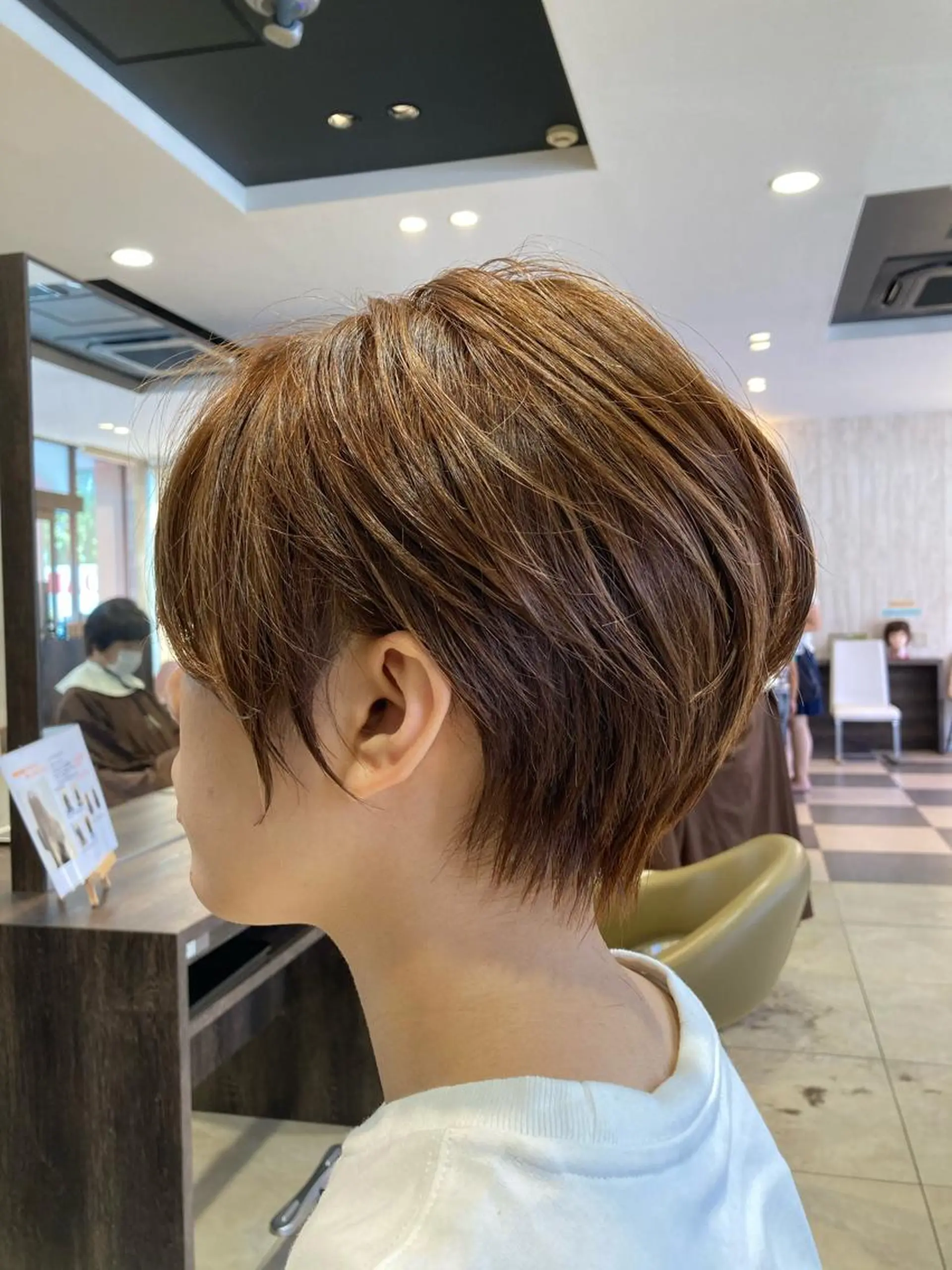 ショート カラー ブラウンカラー オレンジ オレンジブラウン ショートヘア 駒田 拳児のヘアスタイル