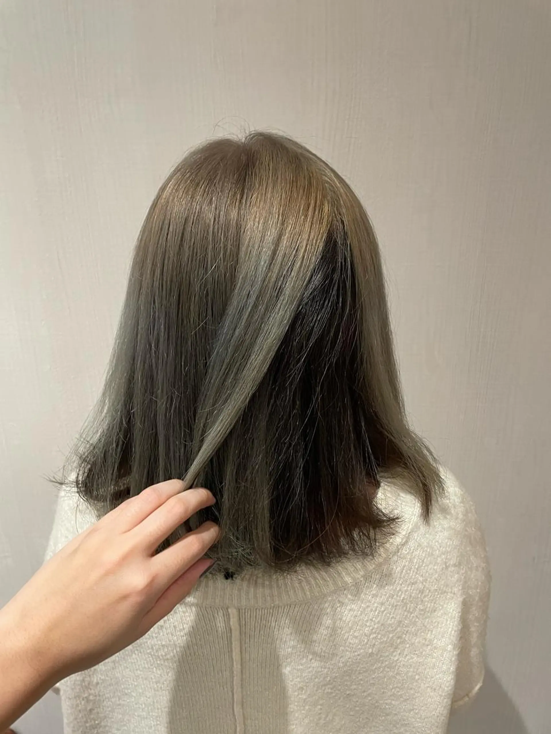 ミディアム カラー ベージュカラー ブリーチ グレージュ モカベージュ ナチュラル🧡可愛い MINAMIのヘアスタイル