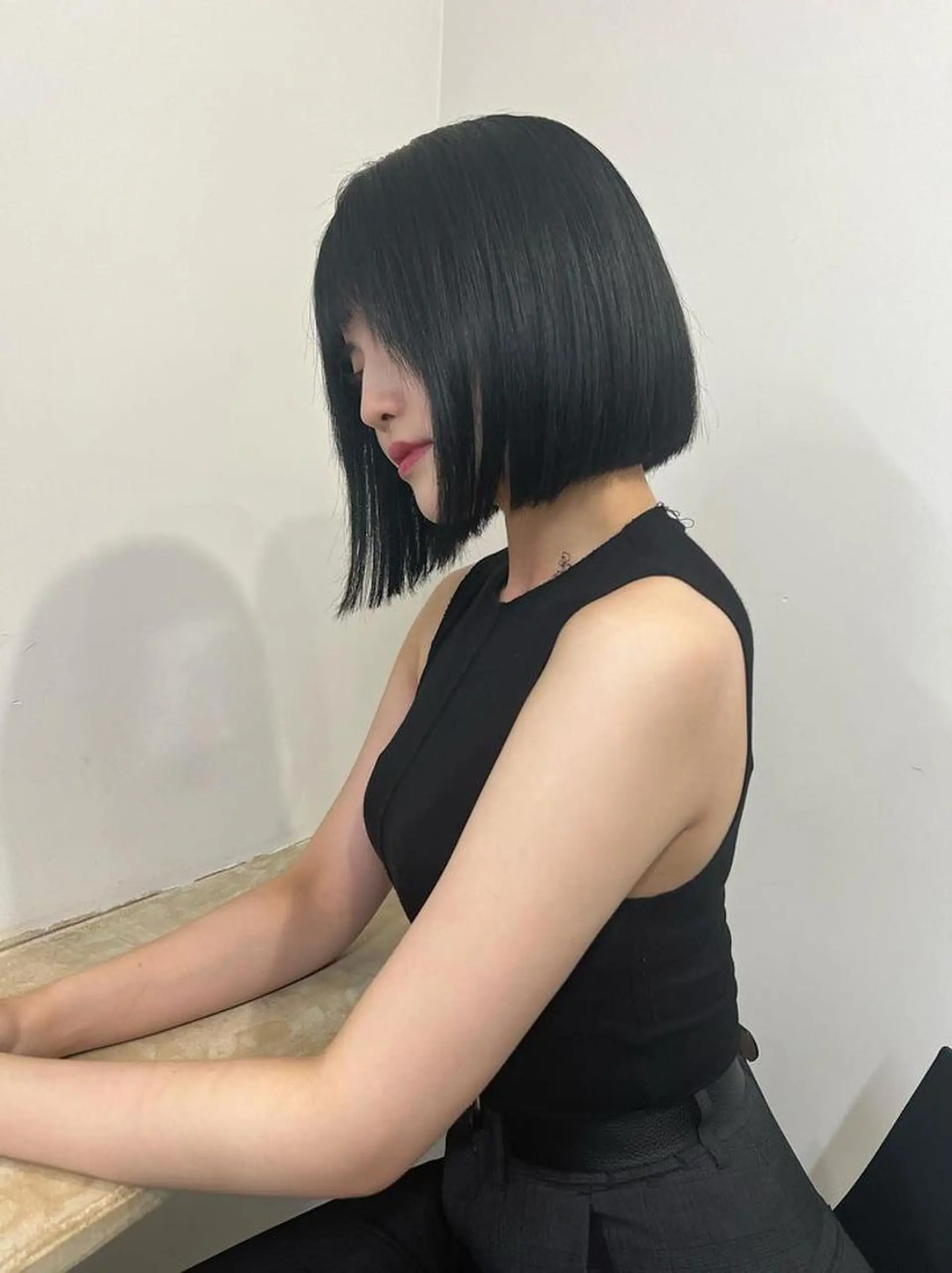 ミディアム カラー パーマ ヘアアレンジ メンズ キッズ ネイル マツエク・マツパ アイブロウ ミディアムパーマ メンズブリーチ メンズインナーカラー メンズパーマ 黒髪 縮毛矯正 韓国風レイヤーカット グレージュ/大希のヘアスタイル