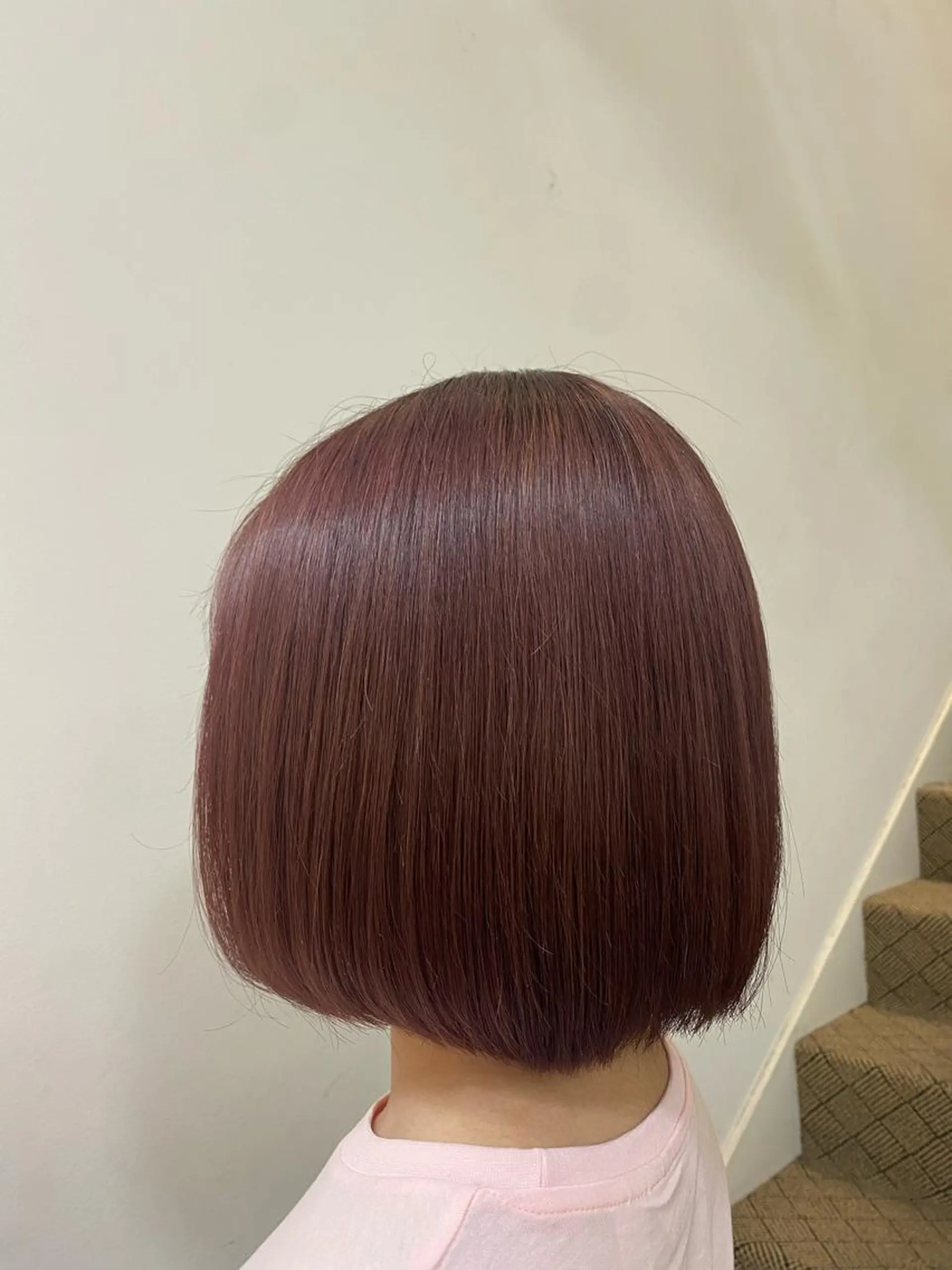 ショート カラー ベージュカラー ブリーチ ピンクカラー ピンクベージュ 平井 沙奈のヘアスタイル
