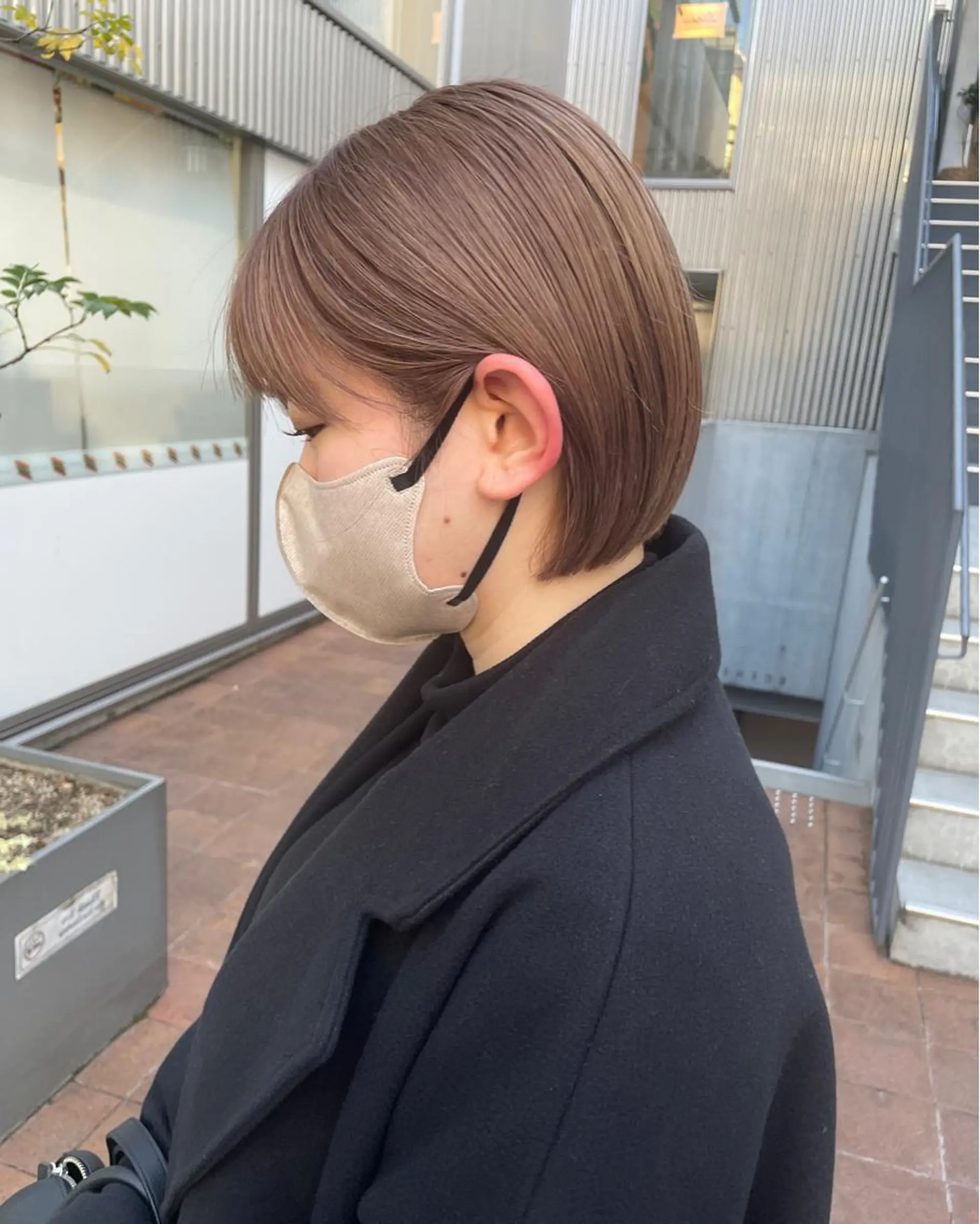 ショート カラー ベージュカラー ブリーチ ケアブリーチ ミルクティーベージュ ボブ ボブ/レイヤー/ケア パーマ/リュウタのヘアスタイル