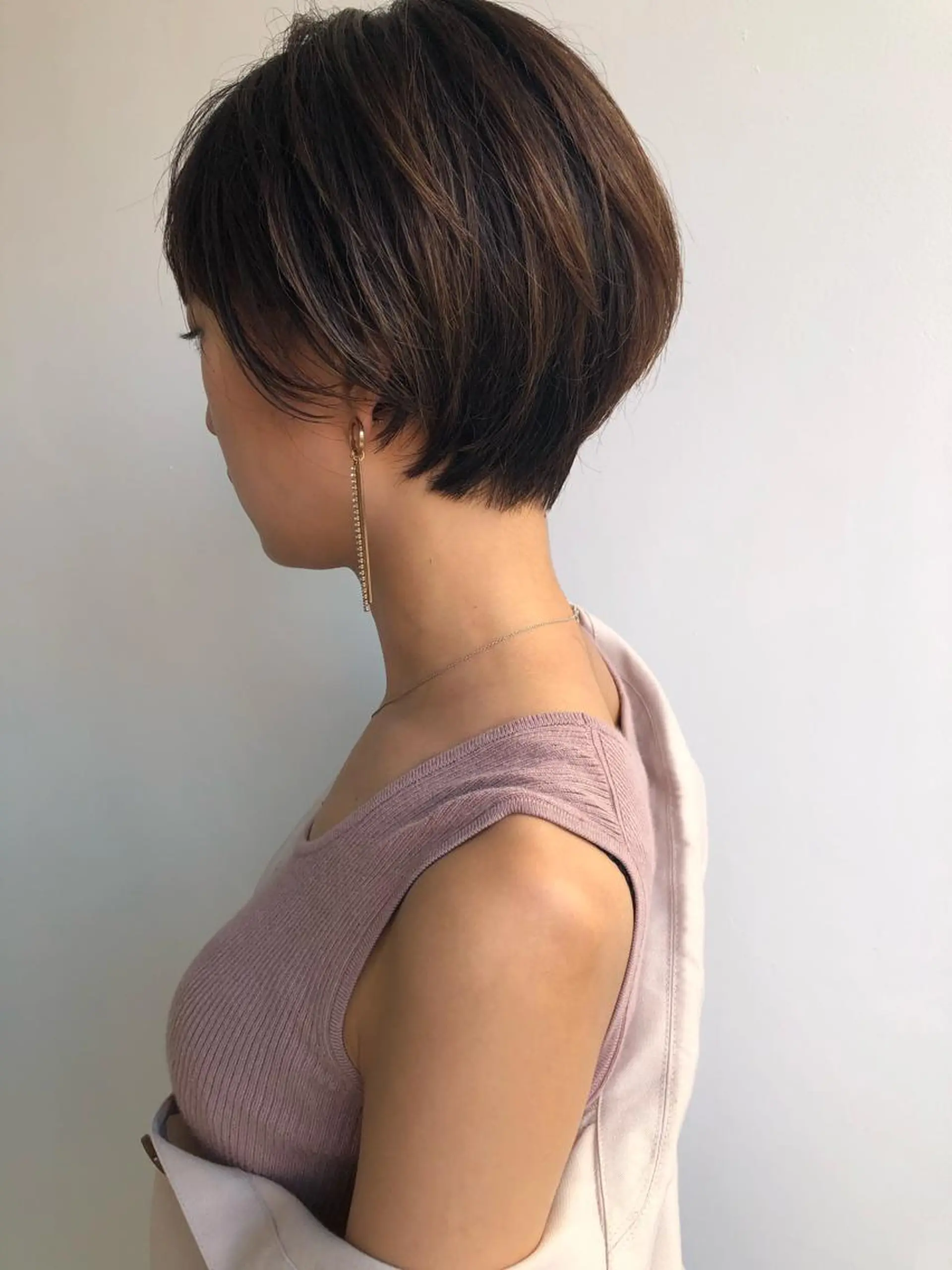 ショート カラー THE DAY所属・AKI HASHIMOTOのヘアスタイル