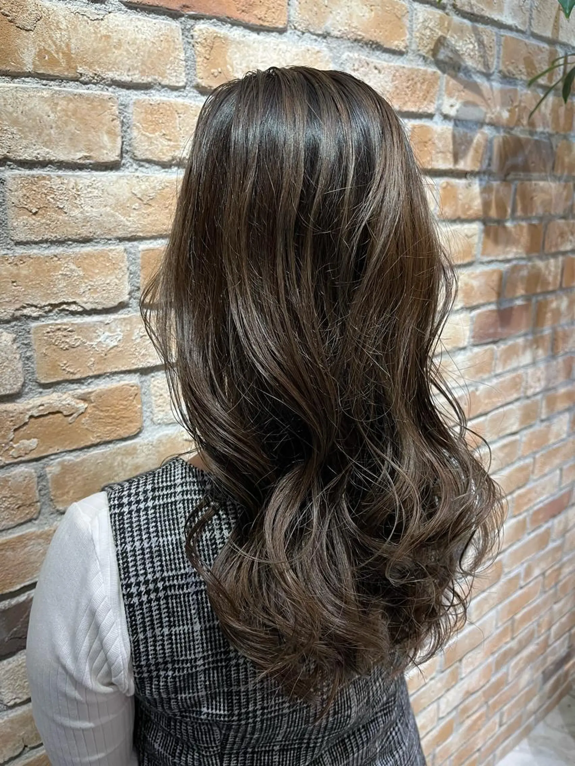 ロング カット ヘアカラー トリートメント LucksiMie ginza  明松のヘアスタイル