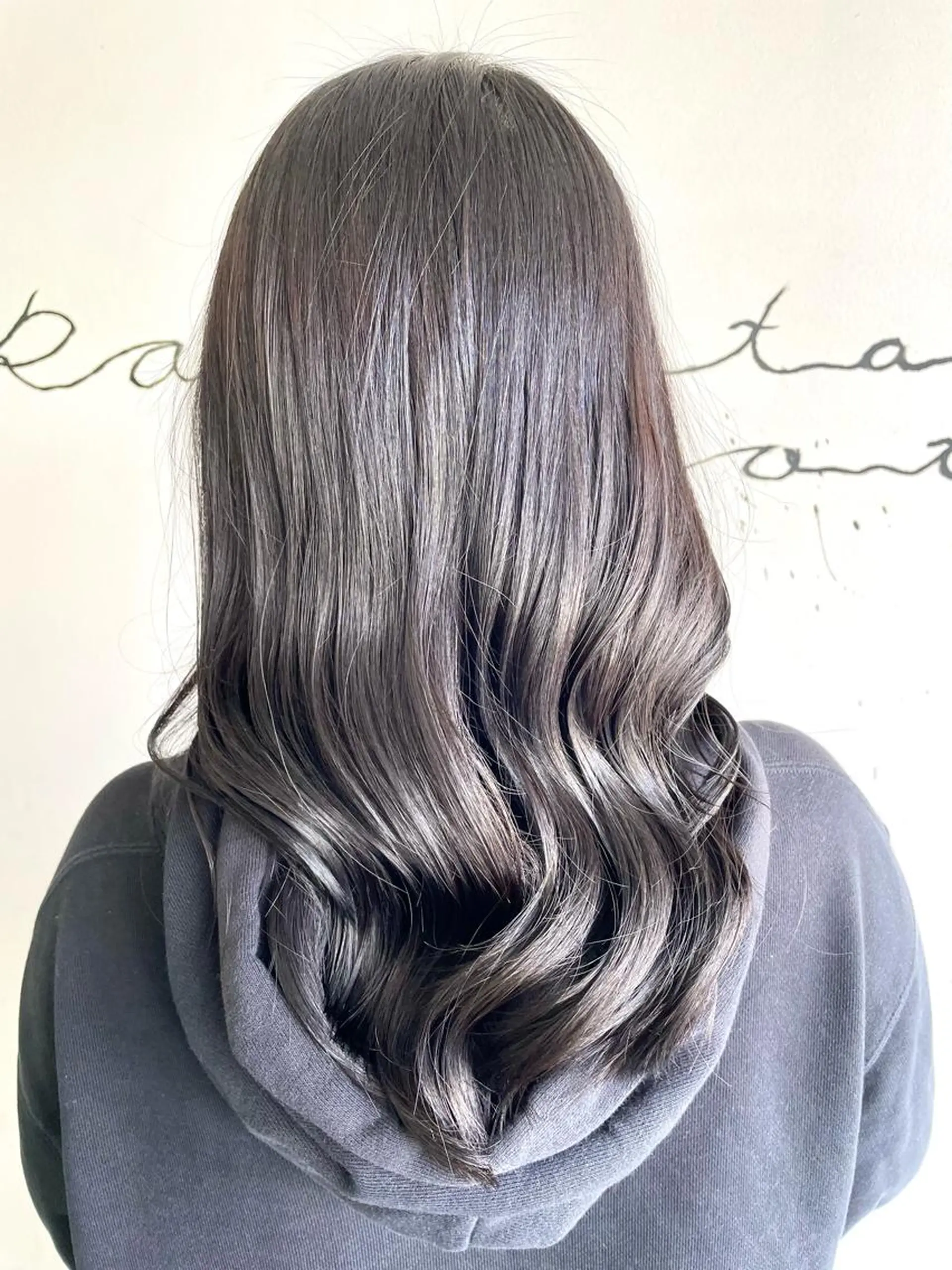 セミロング カット ヘアカラー 🐺ミウ 🩵のヘアスタイル
