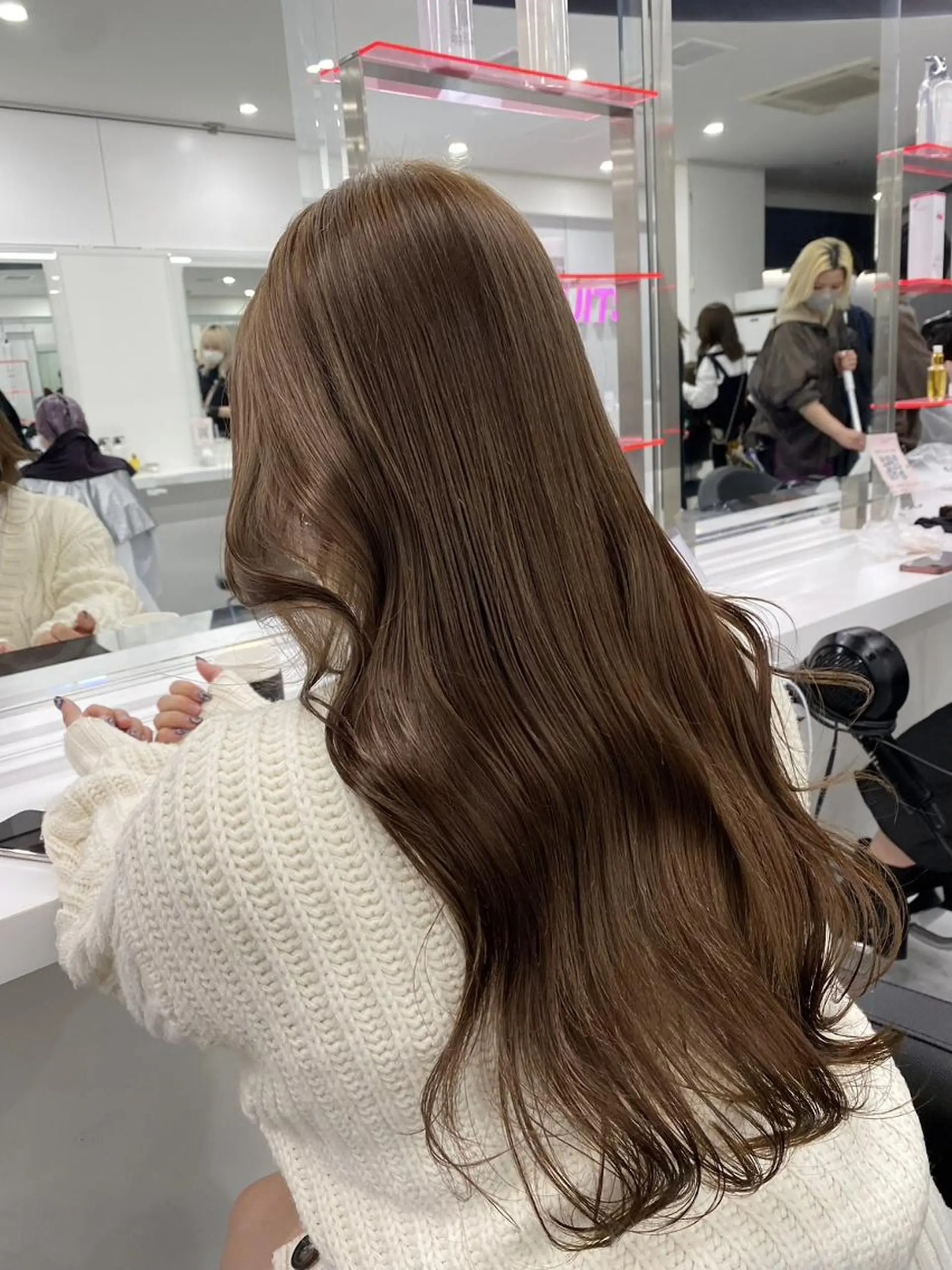 カラー 透明感ベージュ🧁 池袋LAND🤍のヘアスタイル