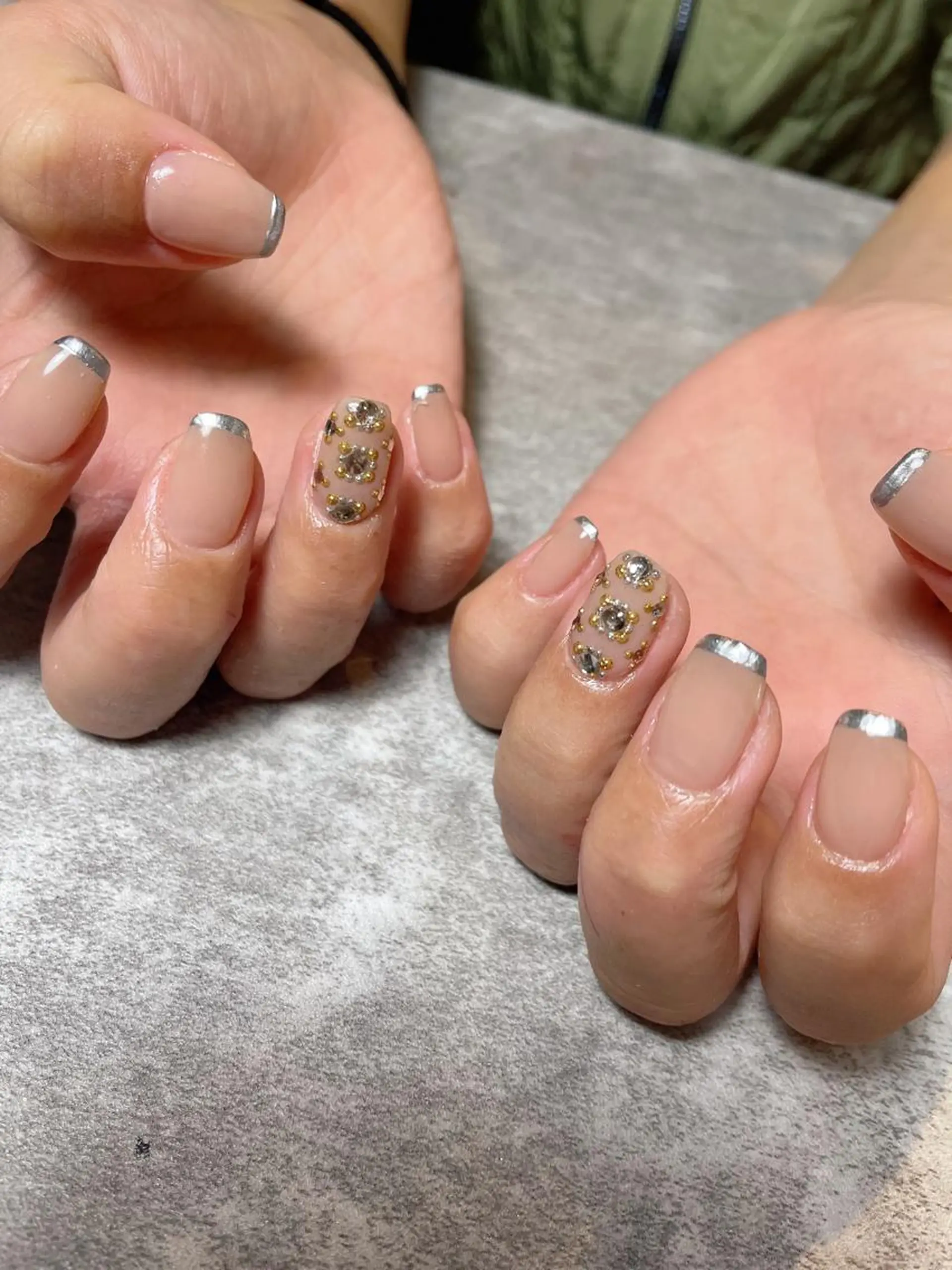 ネイル フレンチネイル シルバー ma riのネイルデザイン