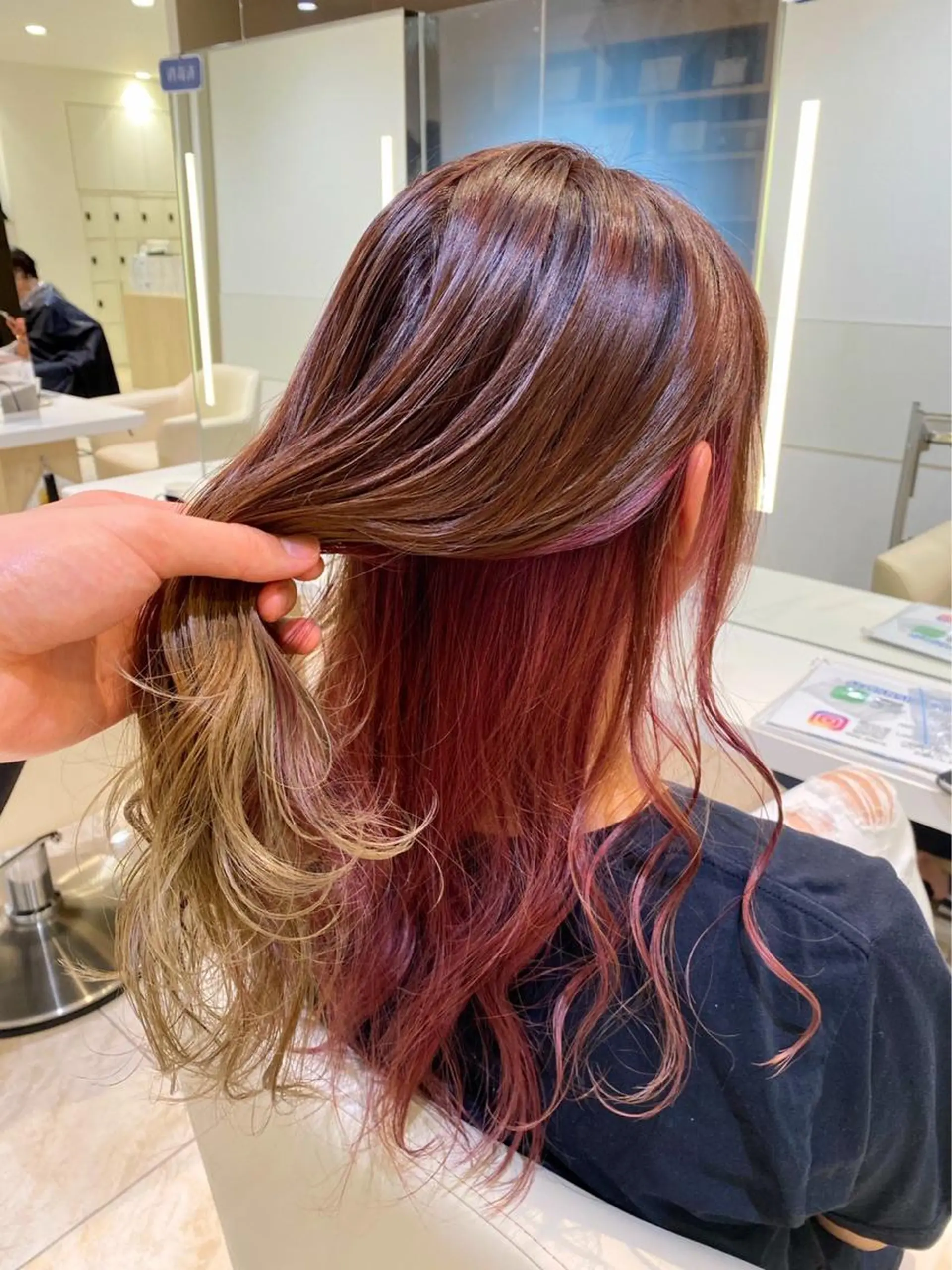 ロング カラー インナーカラー ヘアカラー miho‪𓂃 ANNETTAのヘアスタイル