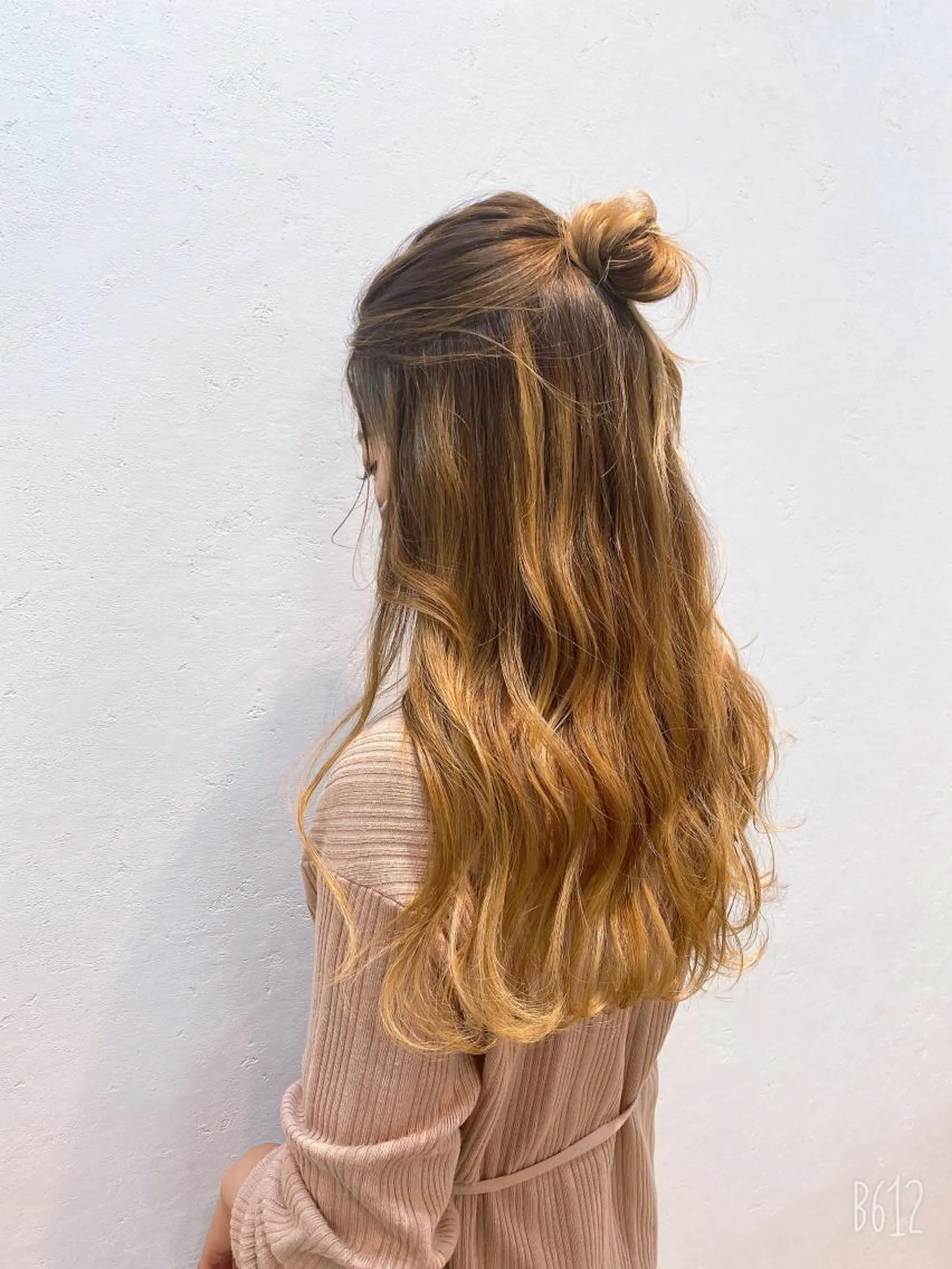 カラー ヘアアレンジ ハーフアップ ハイライトカラー 💓永坂　美由紀💓 Aujuaソムリエのヘアスタイル