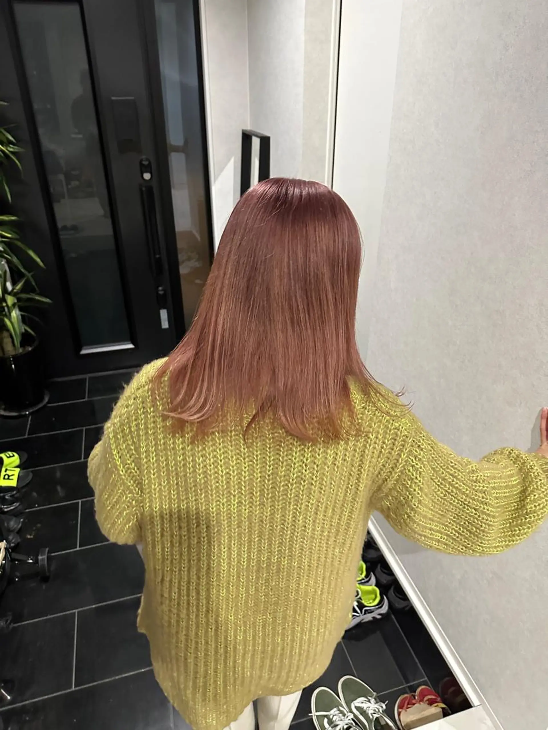 セミロング カット ヘアカラー トリートメント Designer EGGのヘアスタイル