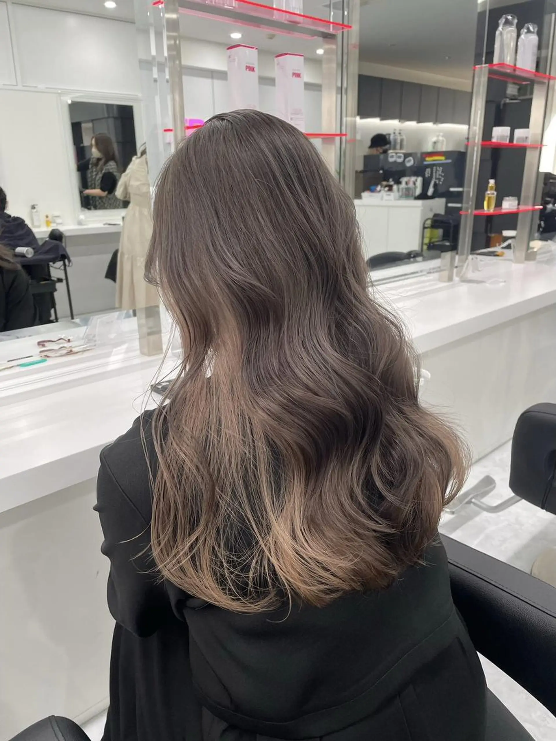 カラー ヘアカラー トリートメント ヘッドスパ ヘアセット 透明感ベージュ🧁 池袋LAND🤍のヘアスタイル