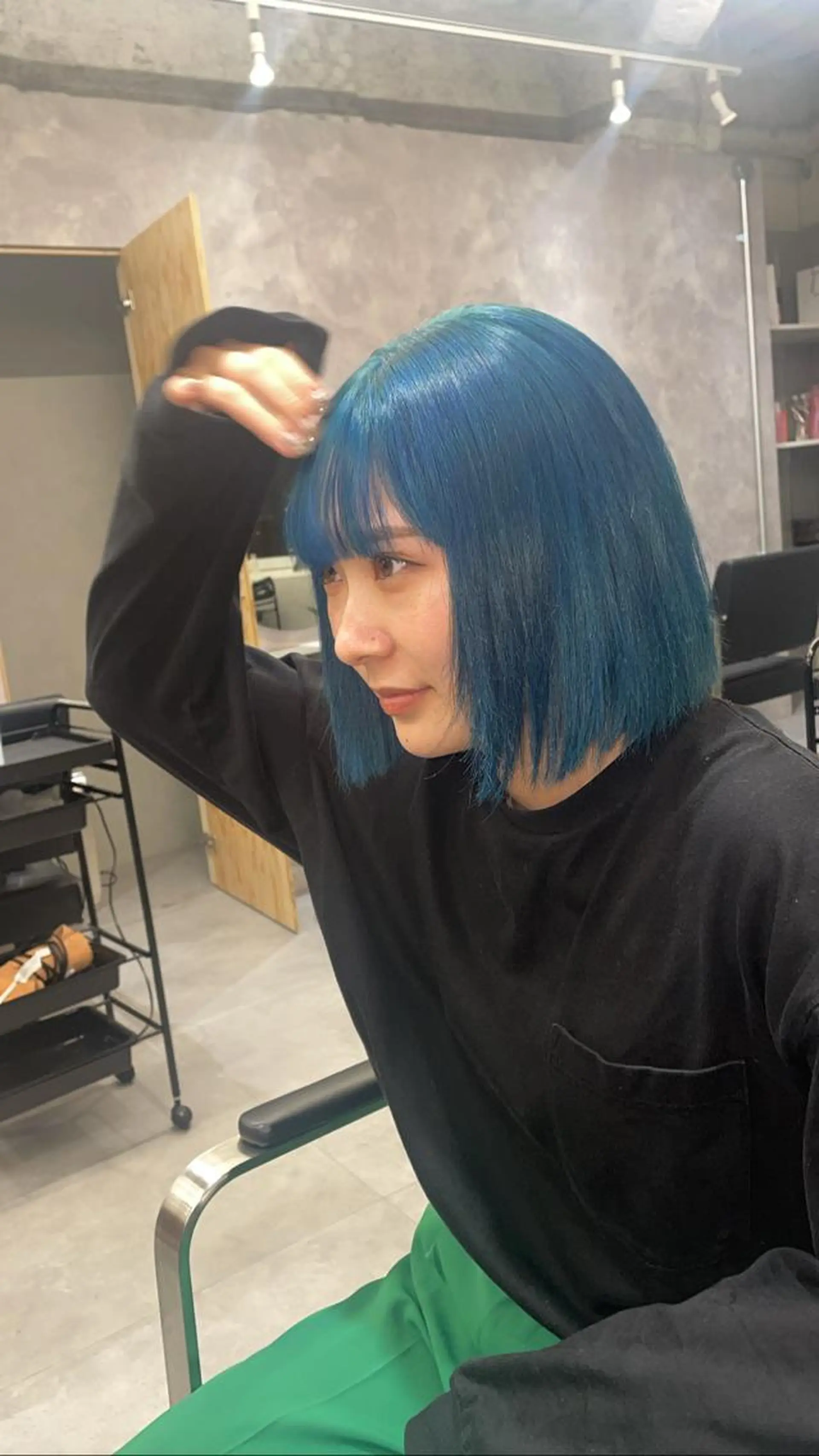 ミディアム カラー yui/ layer cutのヘアスタイル