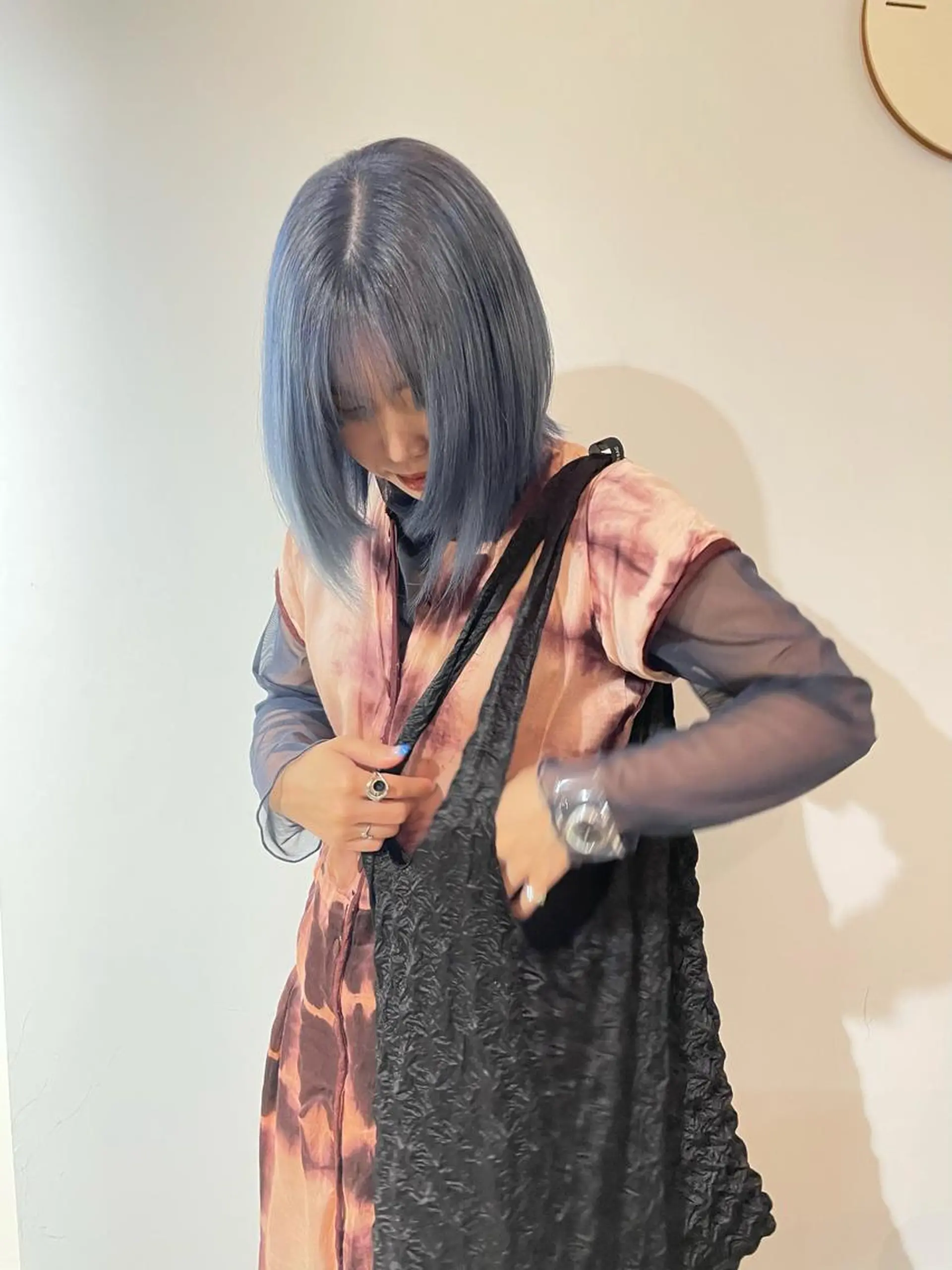 ミディアム カラー ブルーカラー chiharu ボブ/レイヤーのヘアスタイル