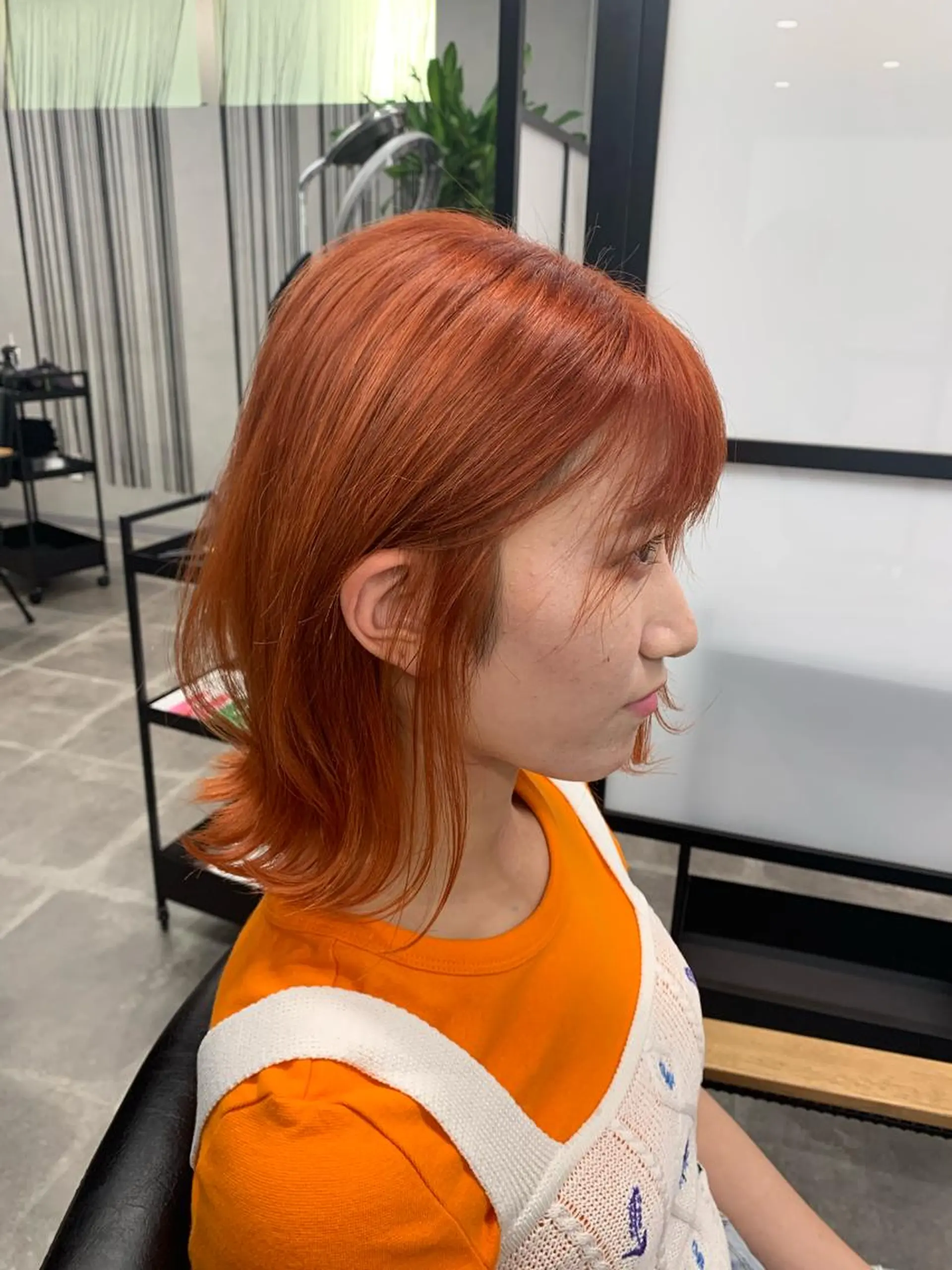ミディアム カラー ブリーチ オレンジ カット ヘアカラー トリートメント hairworksbadass所属・菊地 旬のヘアスタイル