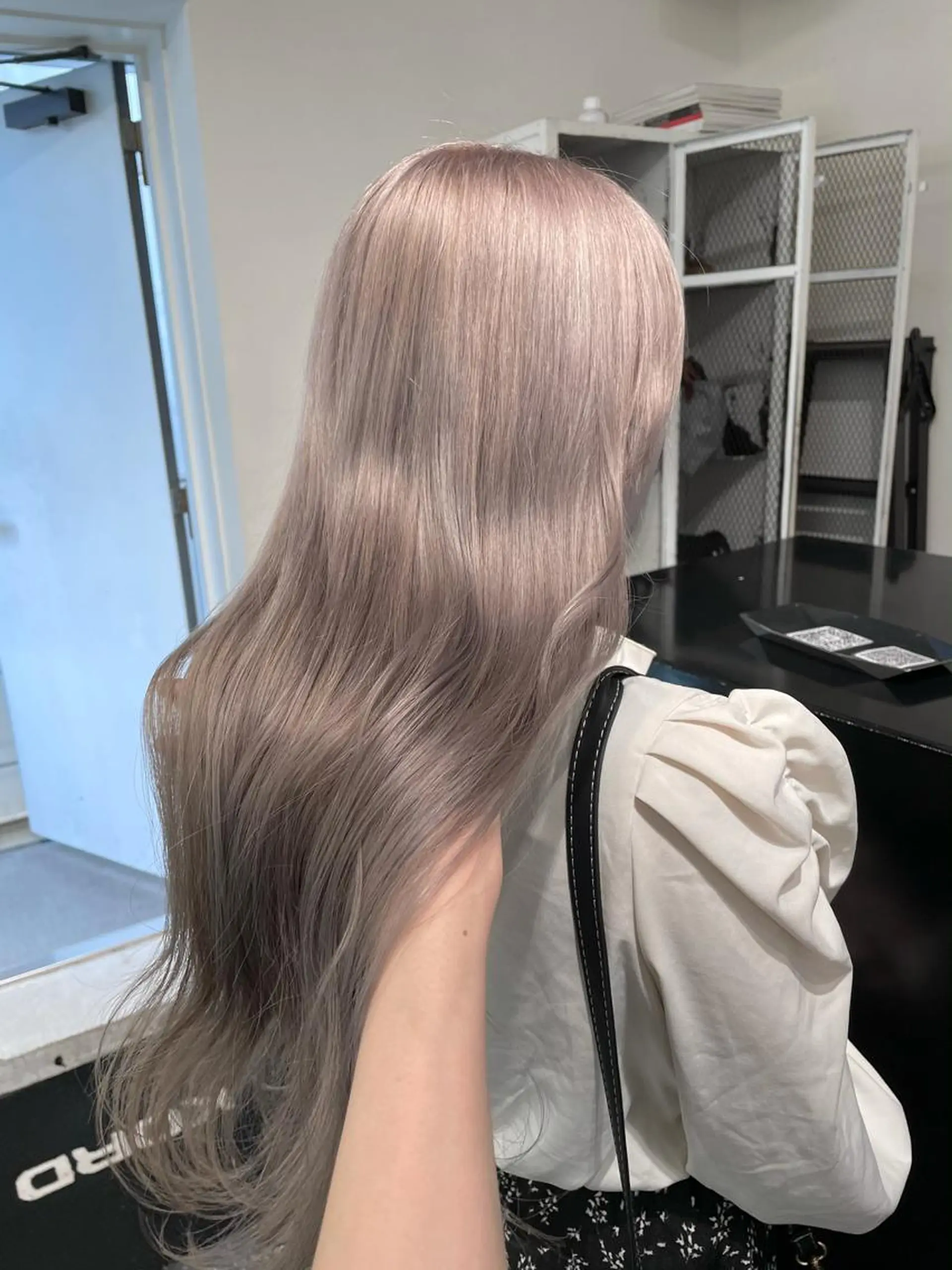 ロング カラー ヘアアレンジ ブリーチ ラベンダーカラー カット ヘアカラー トリートメント 艶ハイトーン/ヘア アレンジAYAKAのヘアスタイル