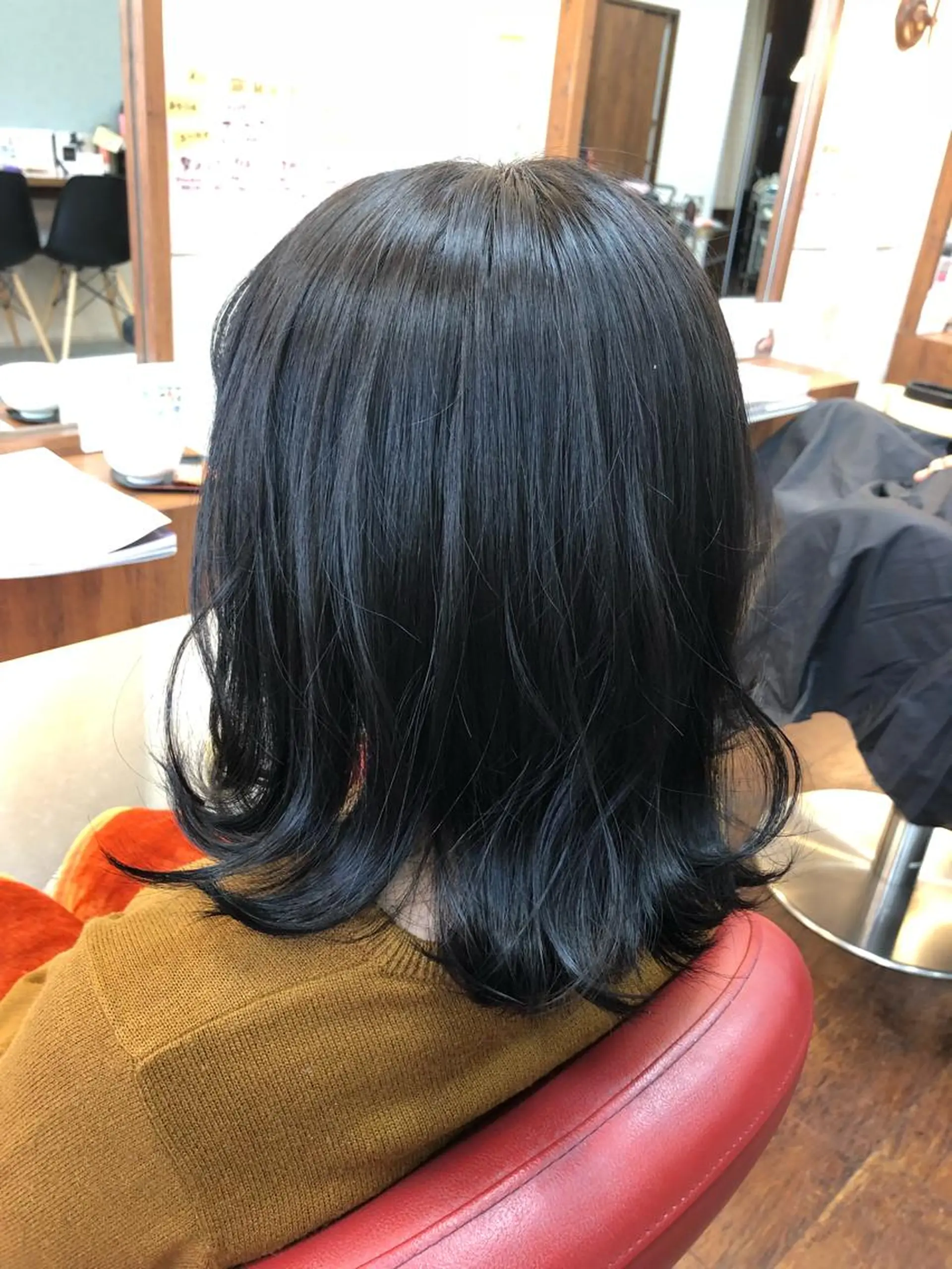 ショート カラー ブルーカラー ブルージュ 透明感カラー ヘアカラー 大野 まゆのヘアスタイル