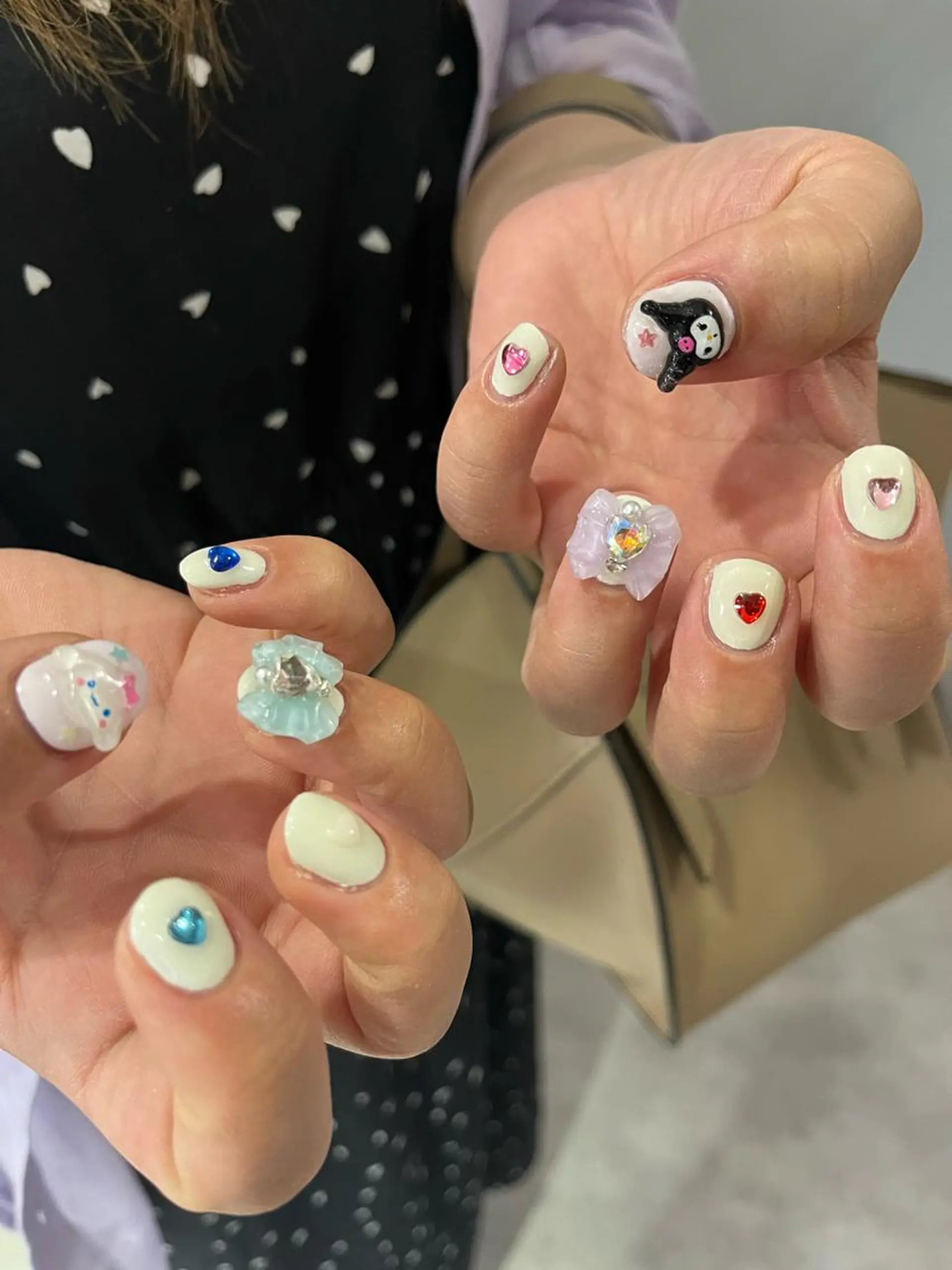 ネイル 🪐富島彩夏 /海外nail🪐のネイルデザイン