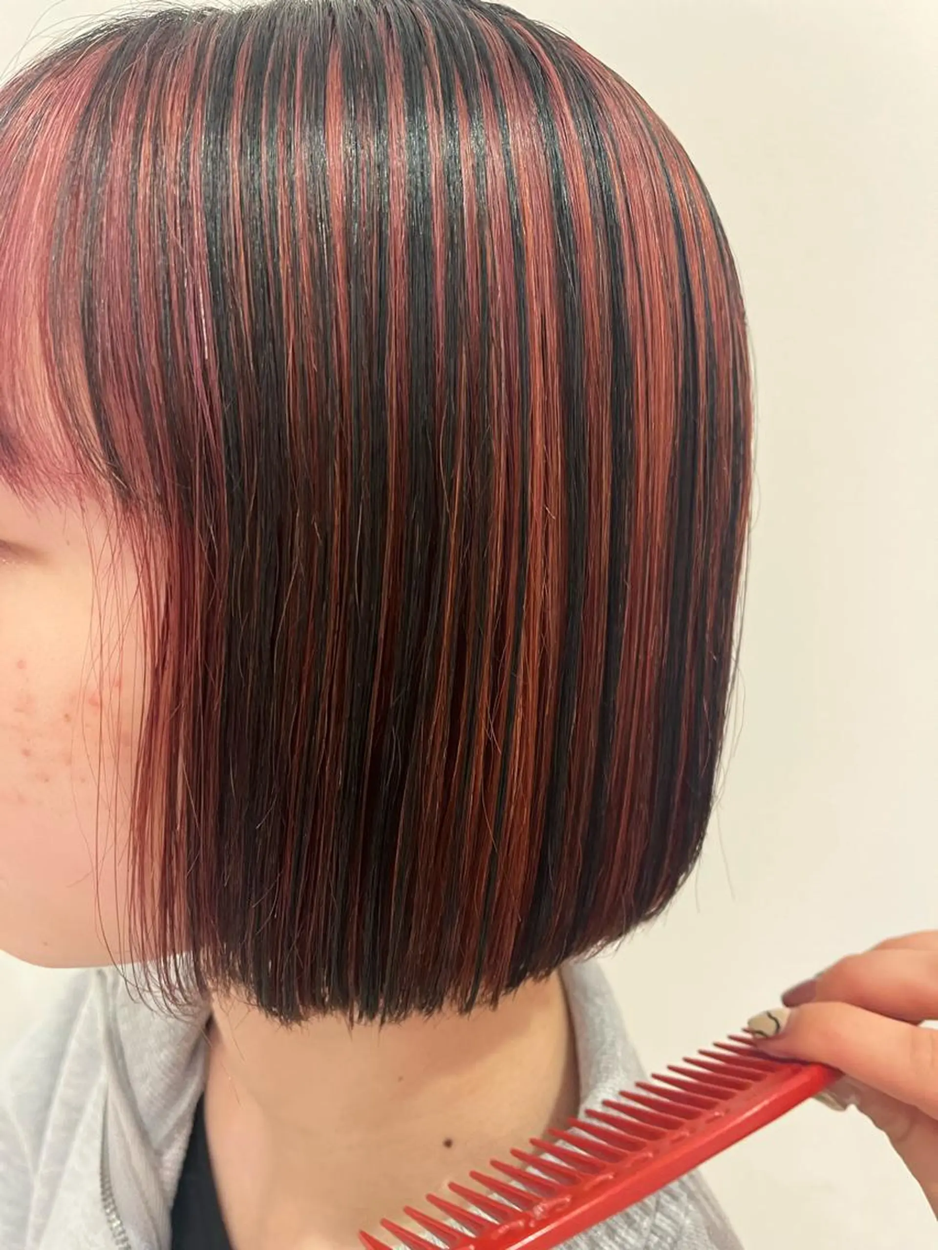 カラー 櫻井 莉子のヘアスタイル