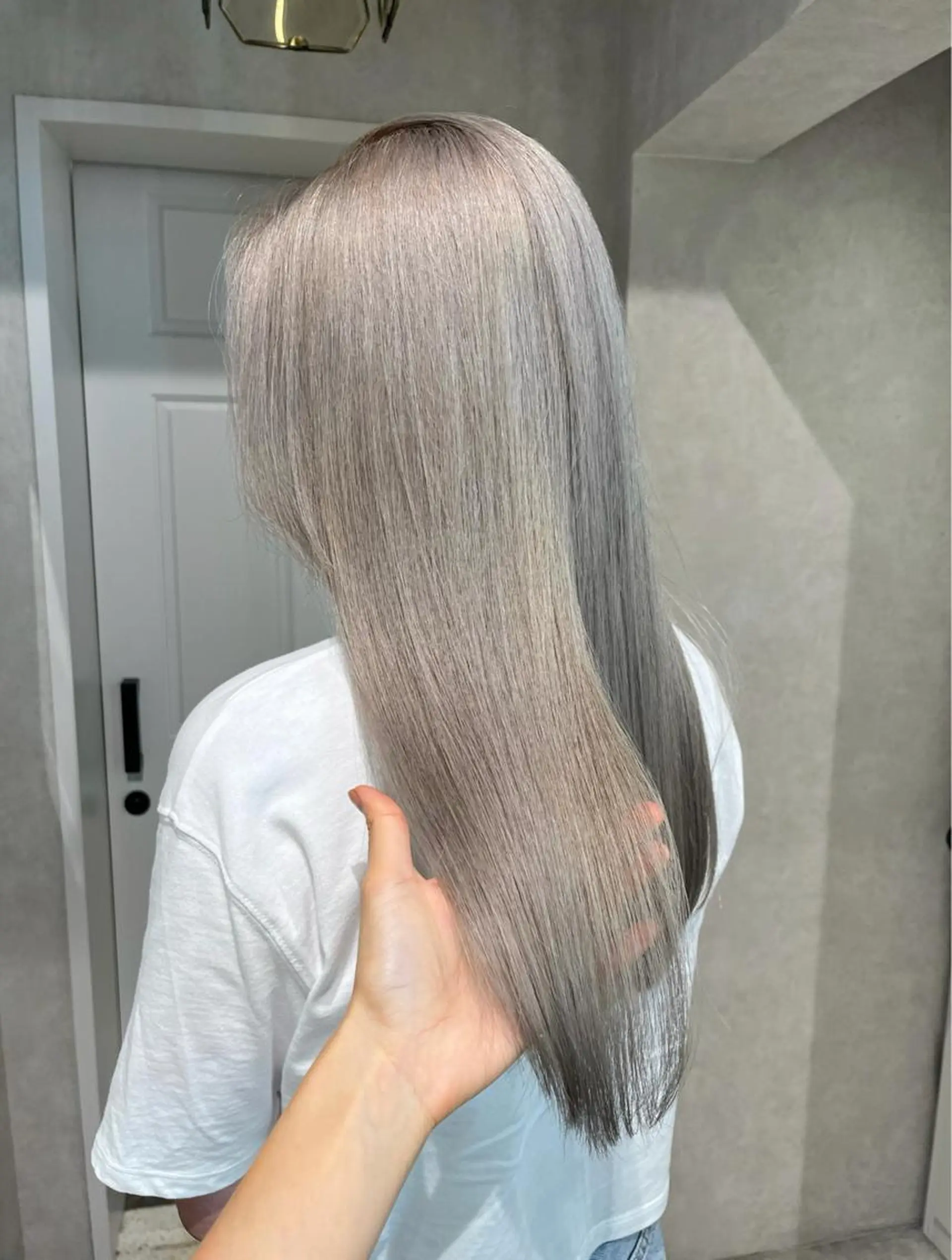 ロング カラー グレージュ behov所属・柔らかハイトーン 🤎Tsubasaのヘアスタイル