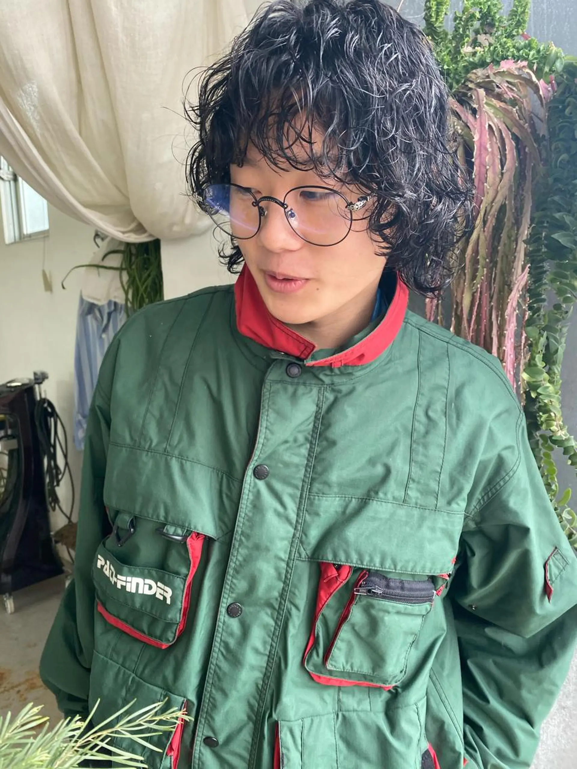 ミディアム パーマ メンズ カット qiie/長友 インナーカラーのヘアスタイル