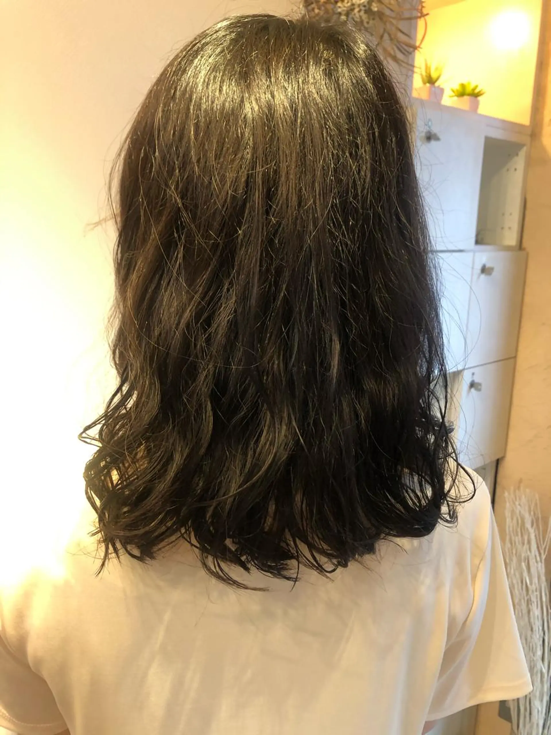セミロング セミロングパーマ ルシードスタイルクリザンテーム所属・メンズパーマ、カラー 大募集村上莉奈のヘアスタイル