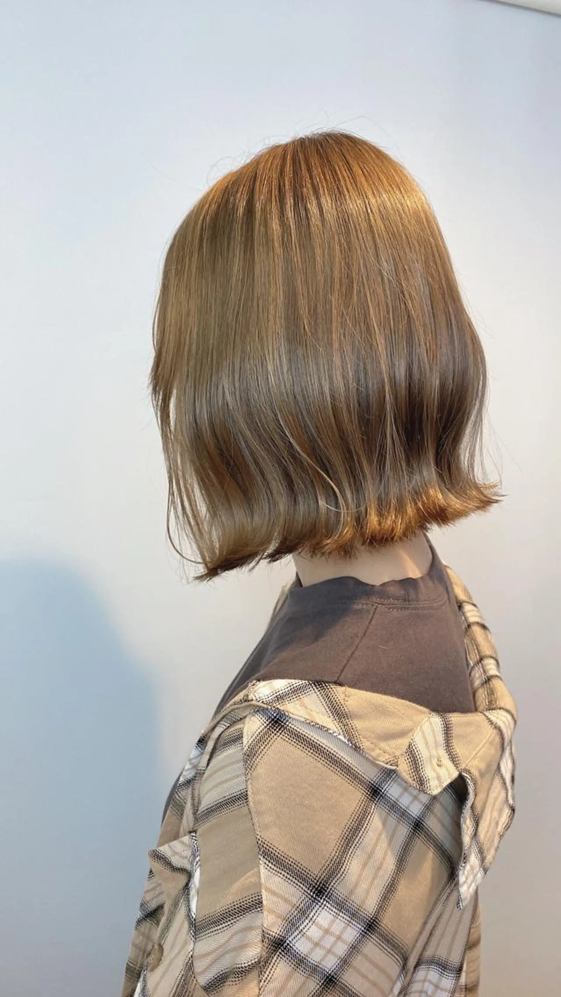 ミディアム アールバイニーナ所属・R by NINA アールバイニーナのヘアスタイル