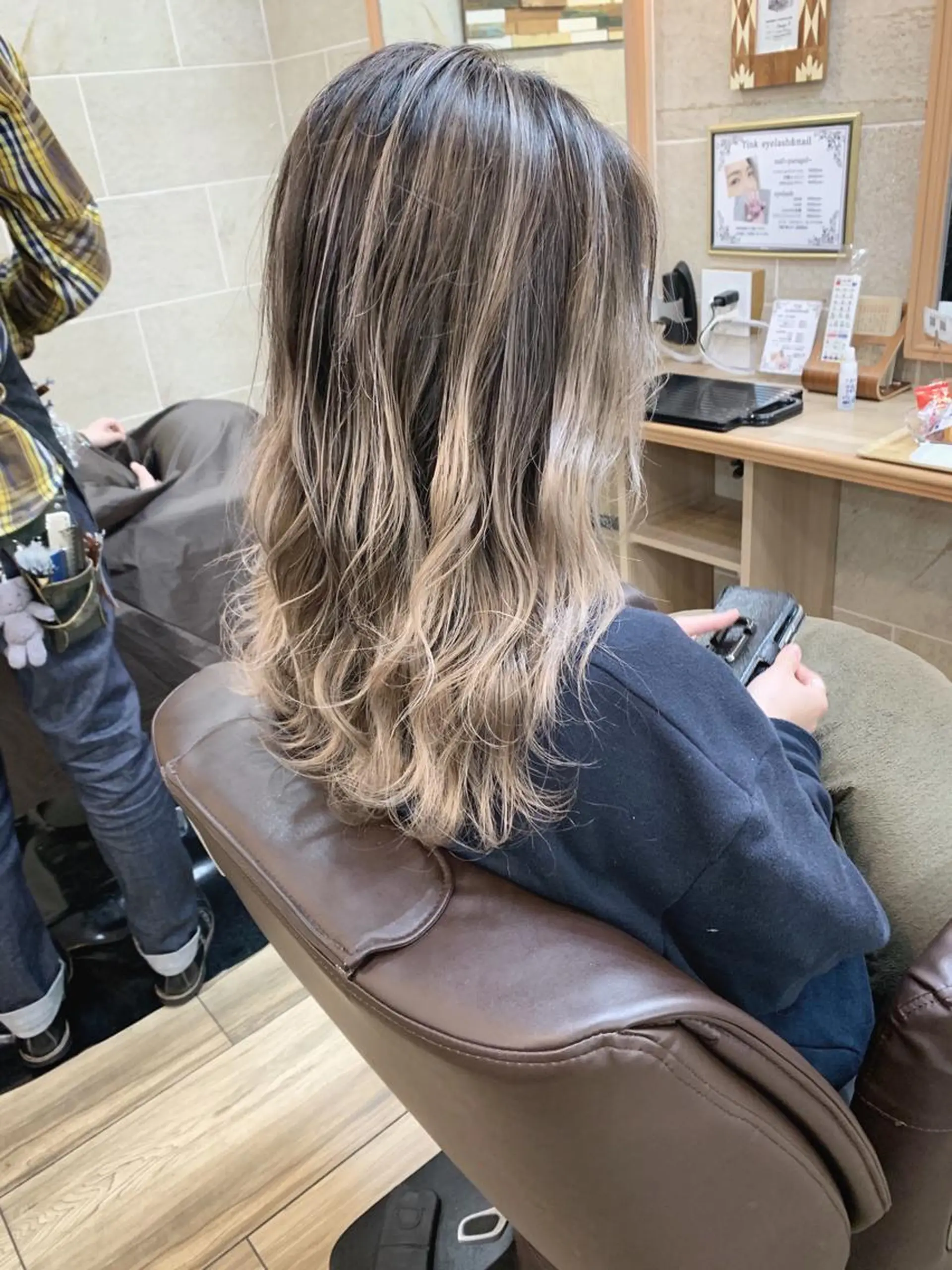 セミロング レイヤーカット カット ヘアカラー トリートメント 平尾 拓也のヘアスタイル