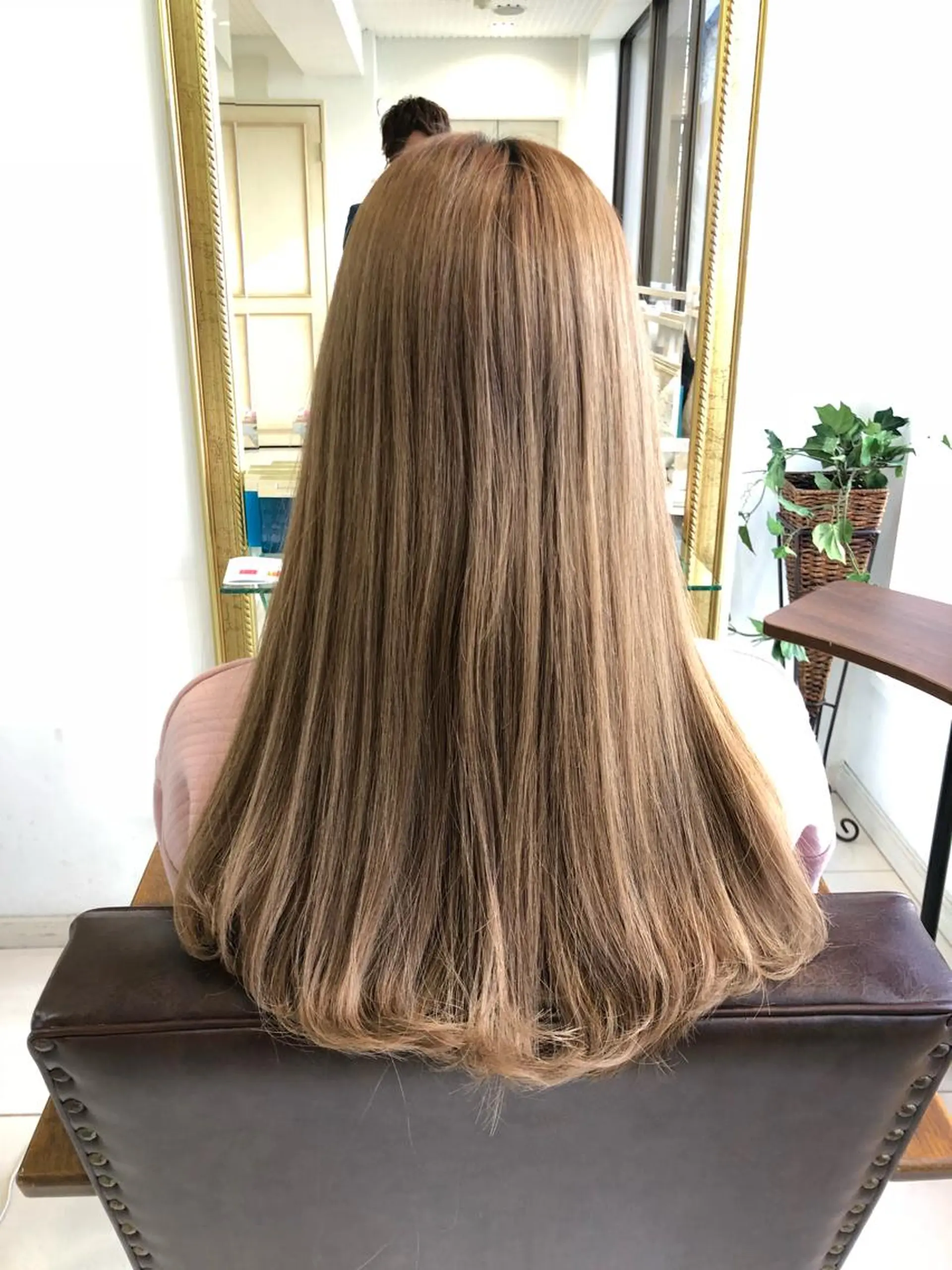 ミディアム カラー 似合わせカット 小顔カット 縮毛矯正⭐️ TAKAHIROのヘアスタイル