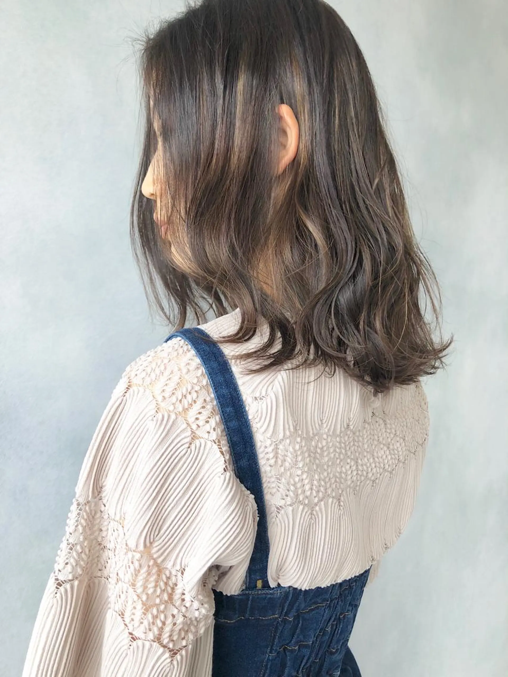 ミディアム 外国人風カラー ハイライト ヘアカラー トリートメント 小澤大輔 YOLO hairのヘアスタイル