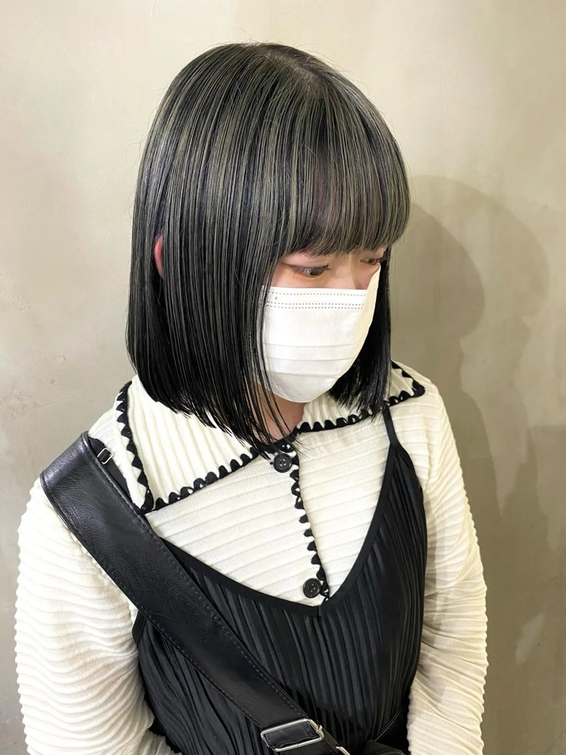 ミディアム カラー ブリーチ ハイライトカラー ハイライト kai .のヘアスタイル