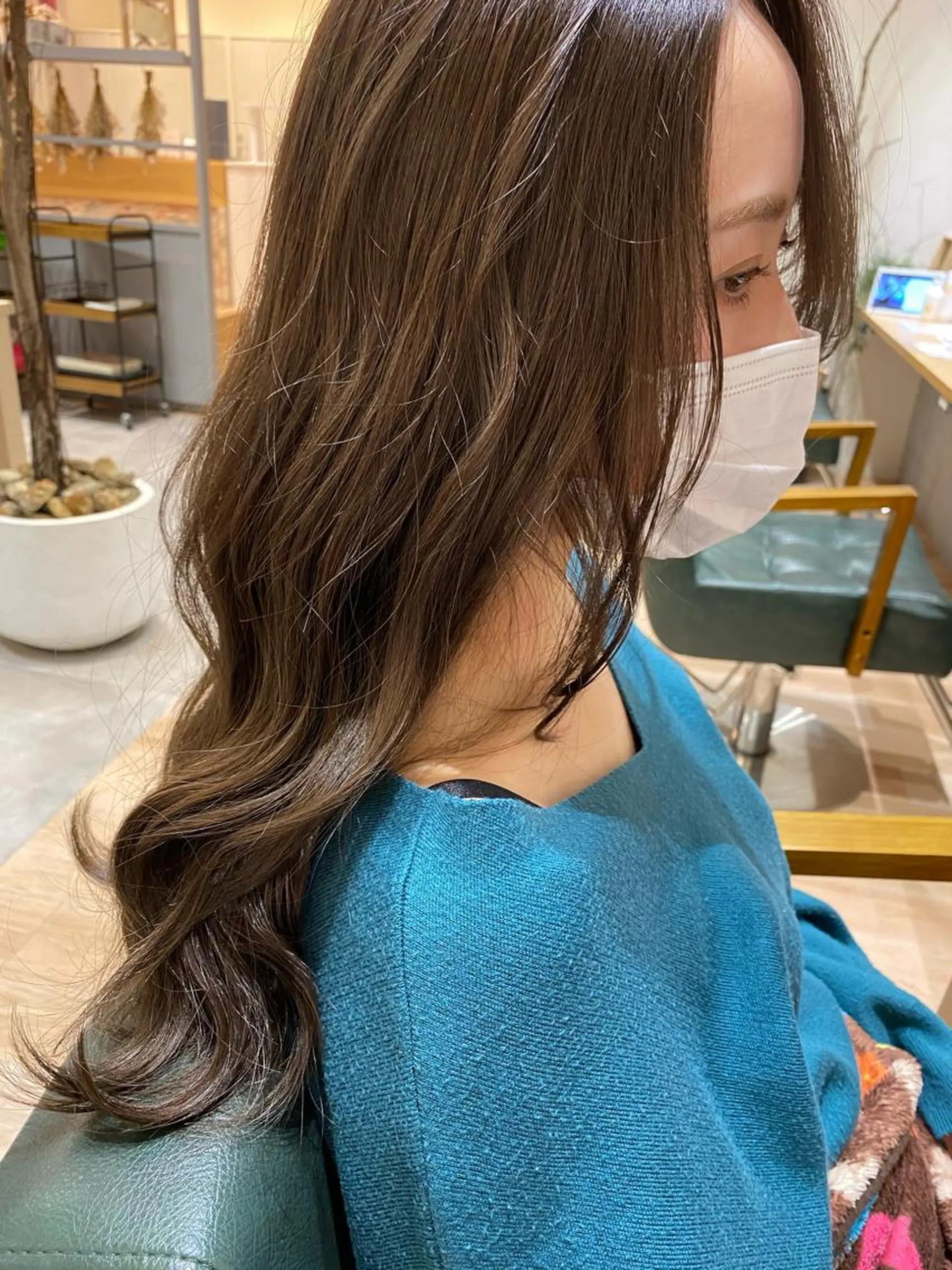 ロング アッシュ 河田 海陽のヘアスタイル