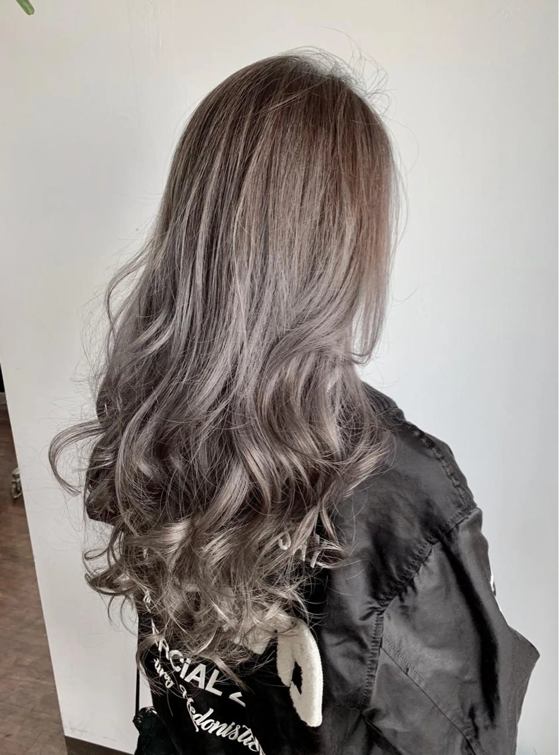 ロング カラー ラベンダーカラー ヘアカラー トリートメント ヘッドスパ Akua【代表】 Kazumaのヘアスタイル