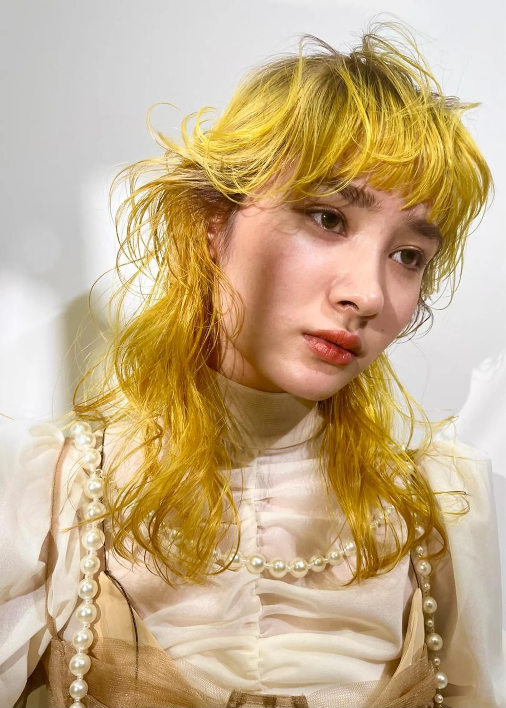 ロング イエローカラー ヘアカラー heir studio Baretta所属・山本 銀次郎のヘアスタイル