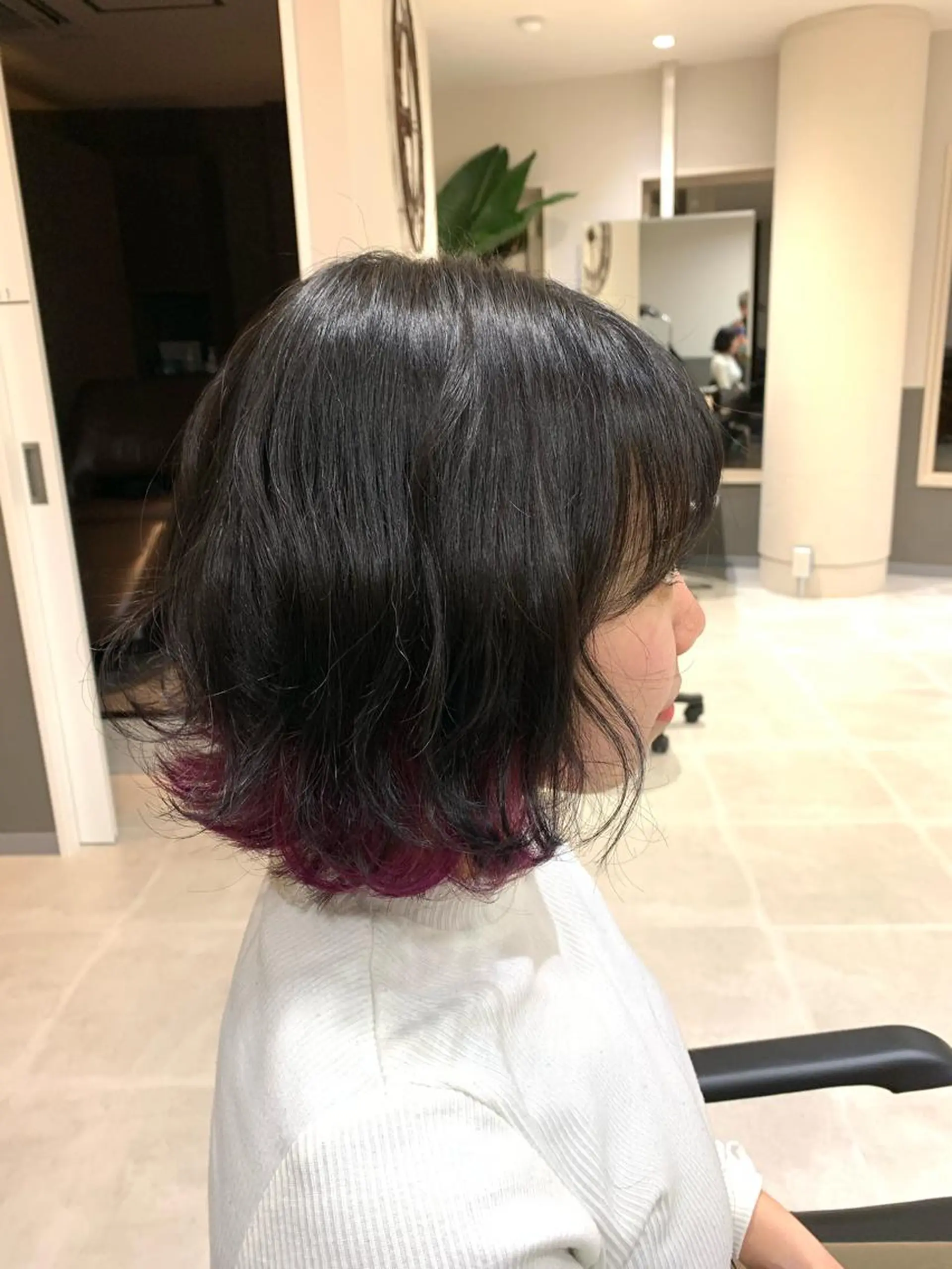 ショート アッシュ アッシュブラウン Eleanor 立川北口のヘアスタイル