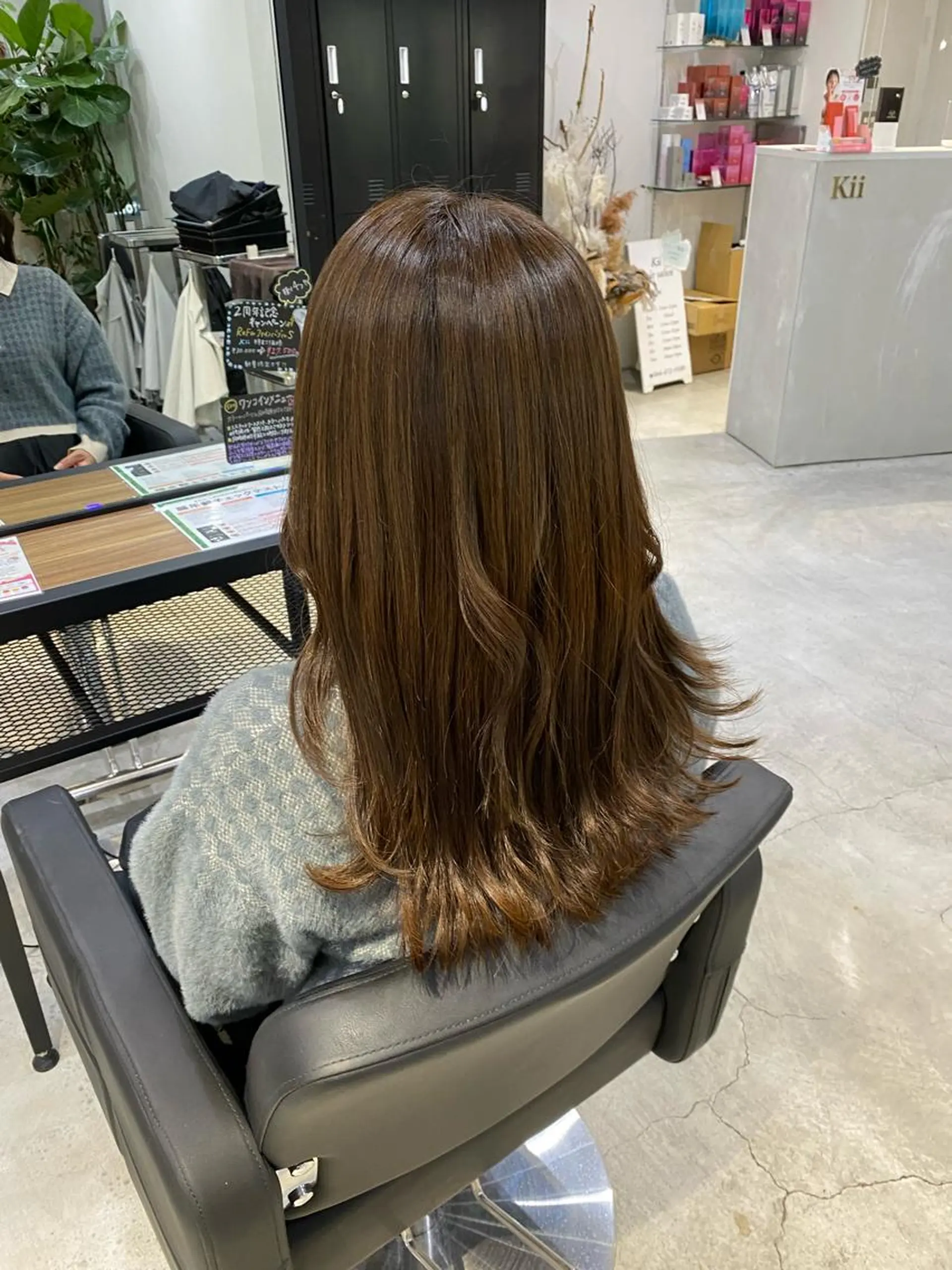 ロング カラー アッシュ ベージュカラー 中西 きょうかのヘアスタイル