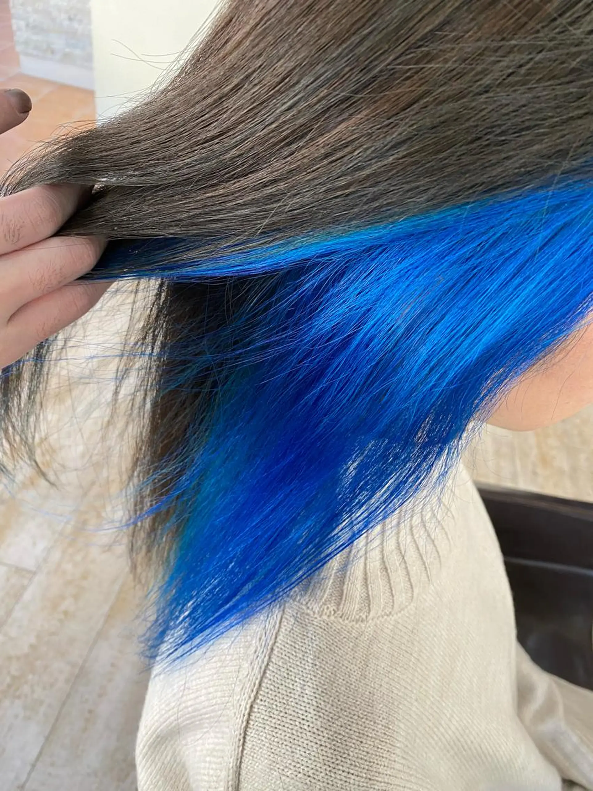 カラー ブリーチ ブルーカラー ヘアカラー トリートメント Cuore 清尾 浩昭のヘアスタイル