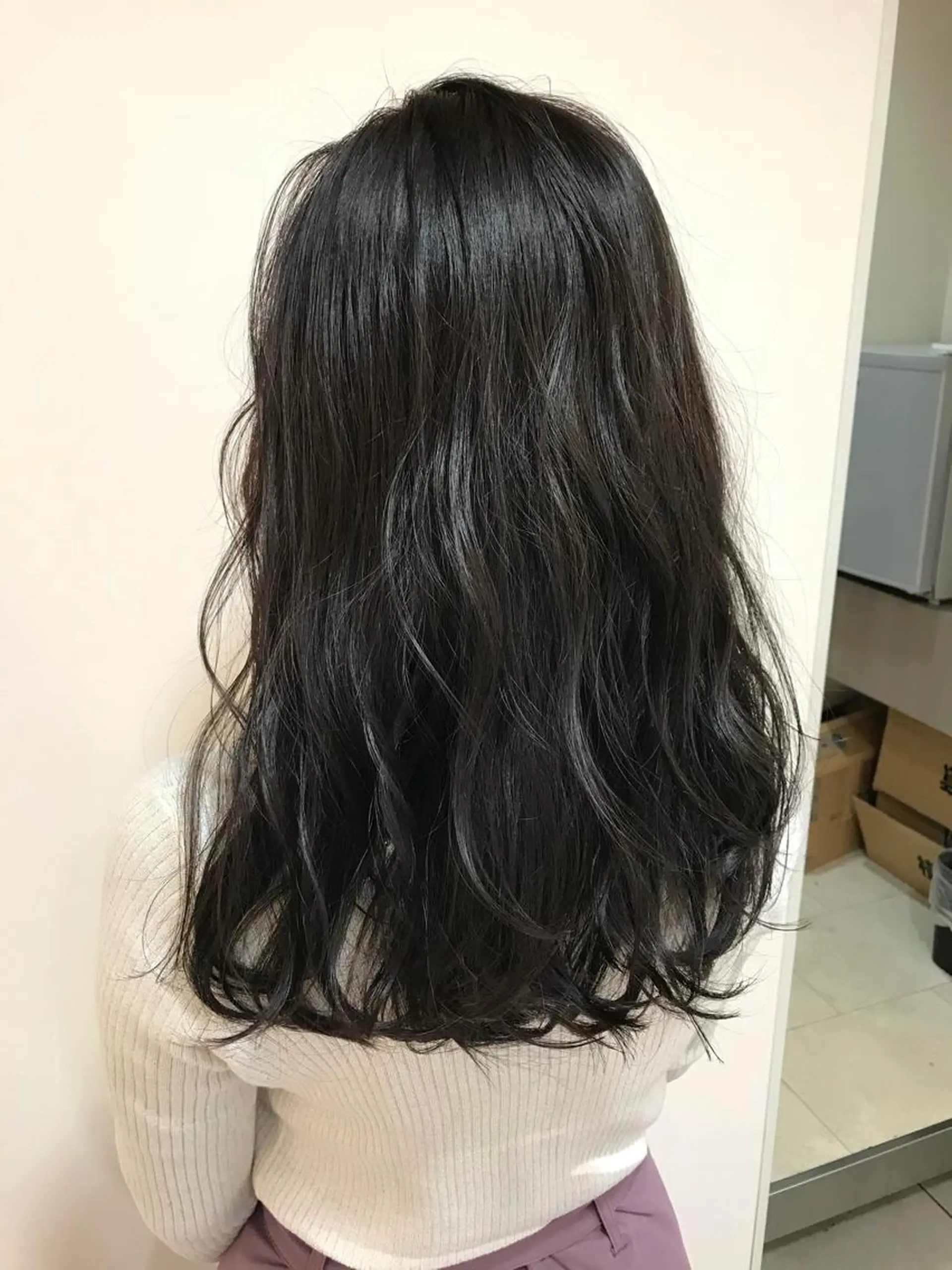 セミロング カラー アッシュ アッシュグレー ブルーカラー ブルーアッシュ イルミナカラー chiyo yasuのヘアスタイル